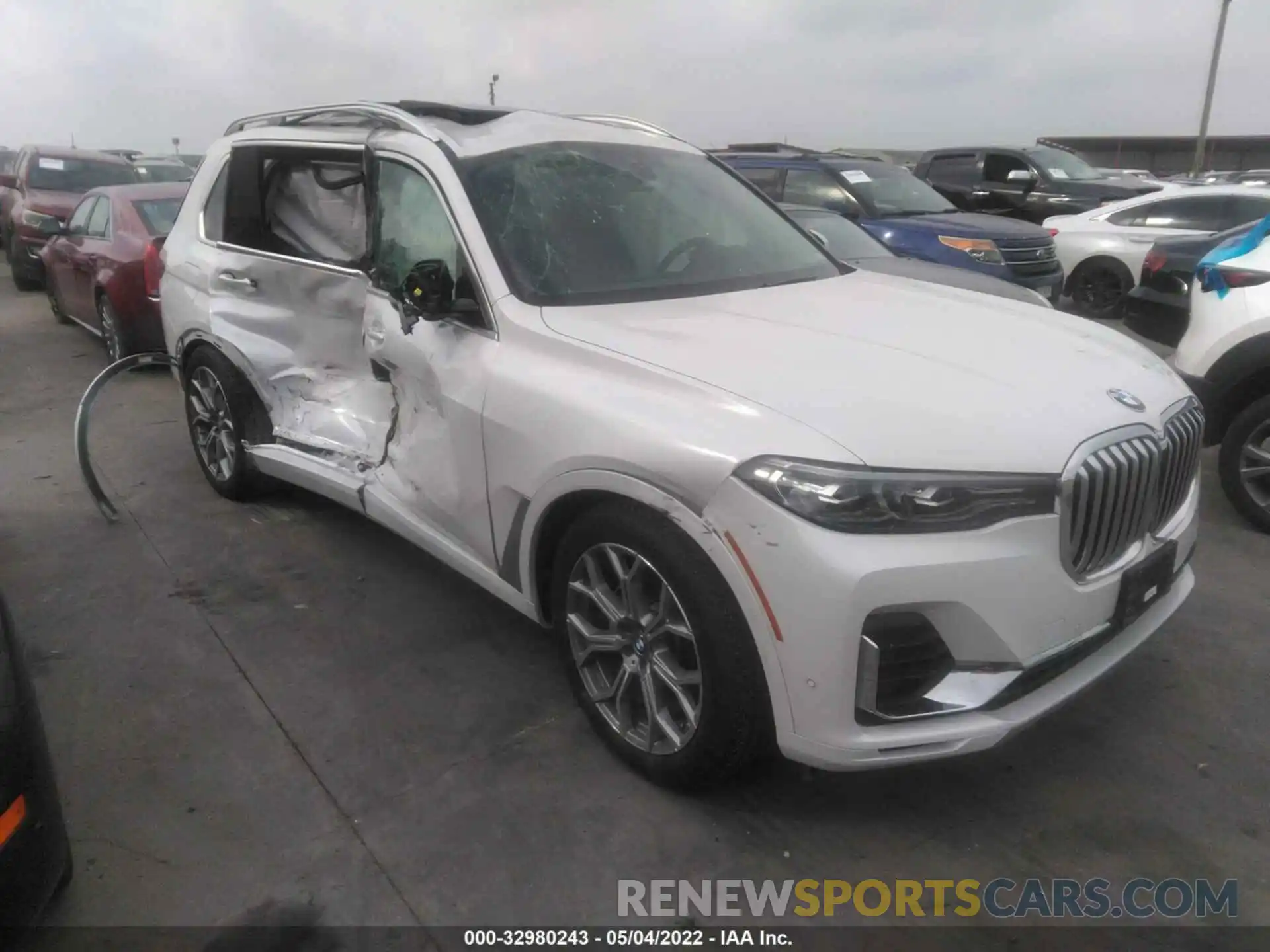 1 Photograph of a damaged car 5UXCW2C03L9C57514 BMW X7 2020