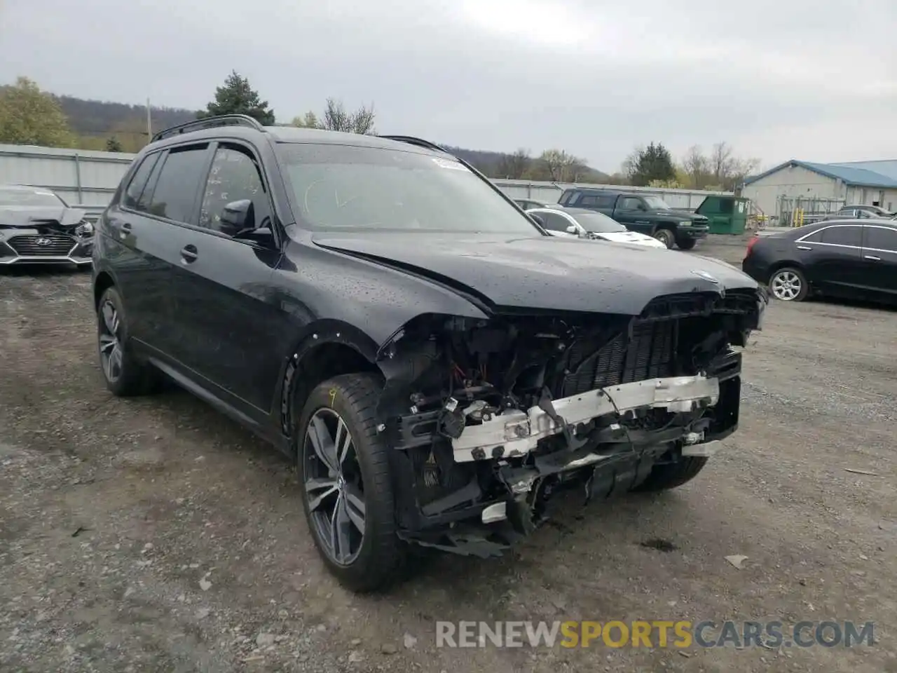 1 Photograph of a damaged car 5UXCW2C04L9A00135 BMW X7 2020