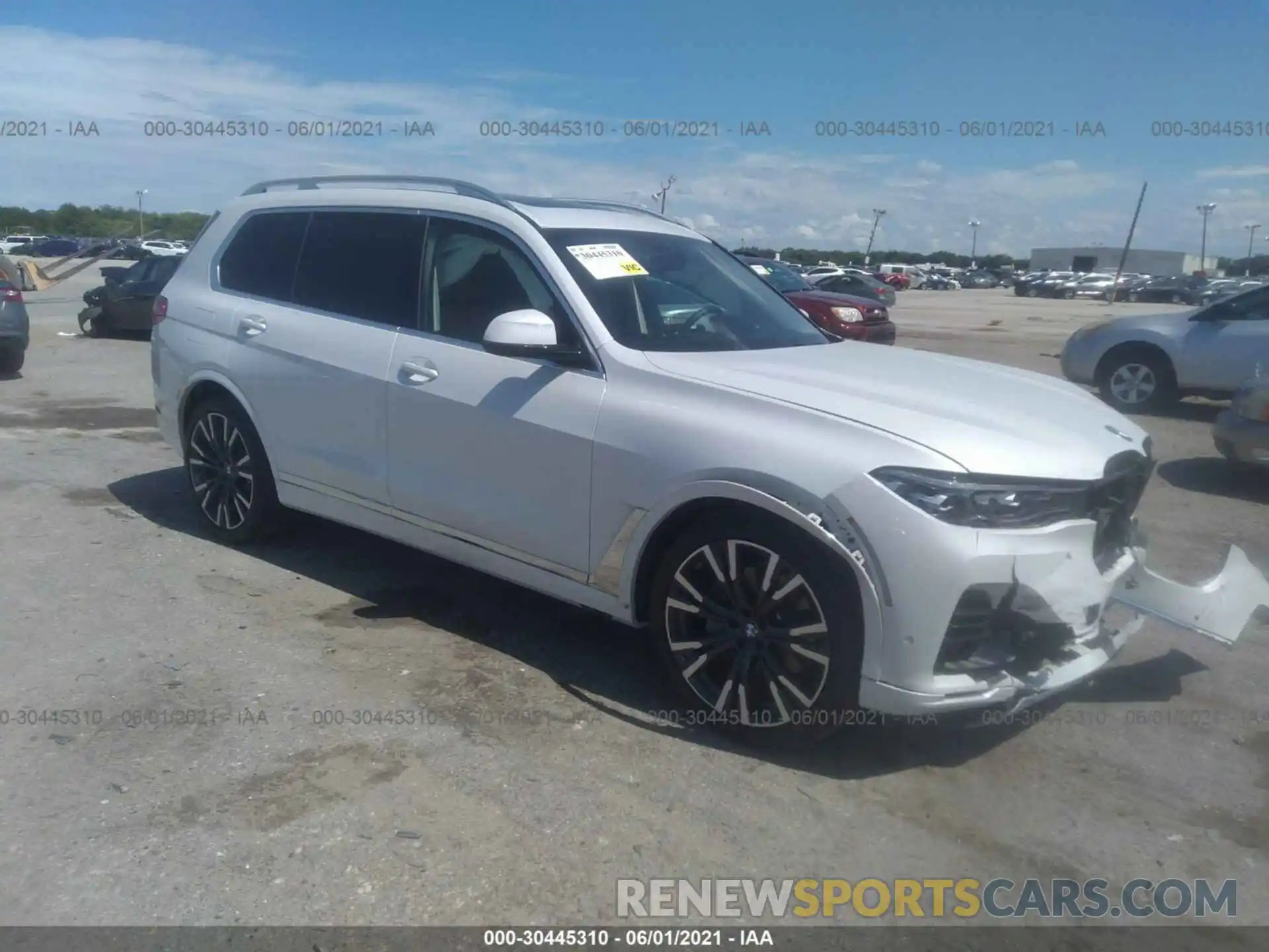 1 Photograph of a damaged car 5UXCW2C04L9A00586 BMW X7 2020