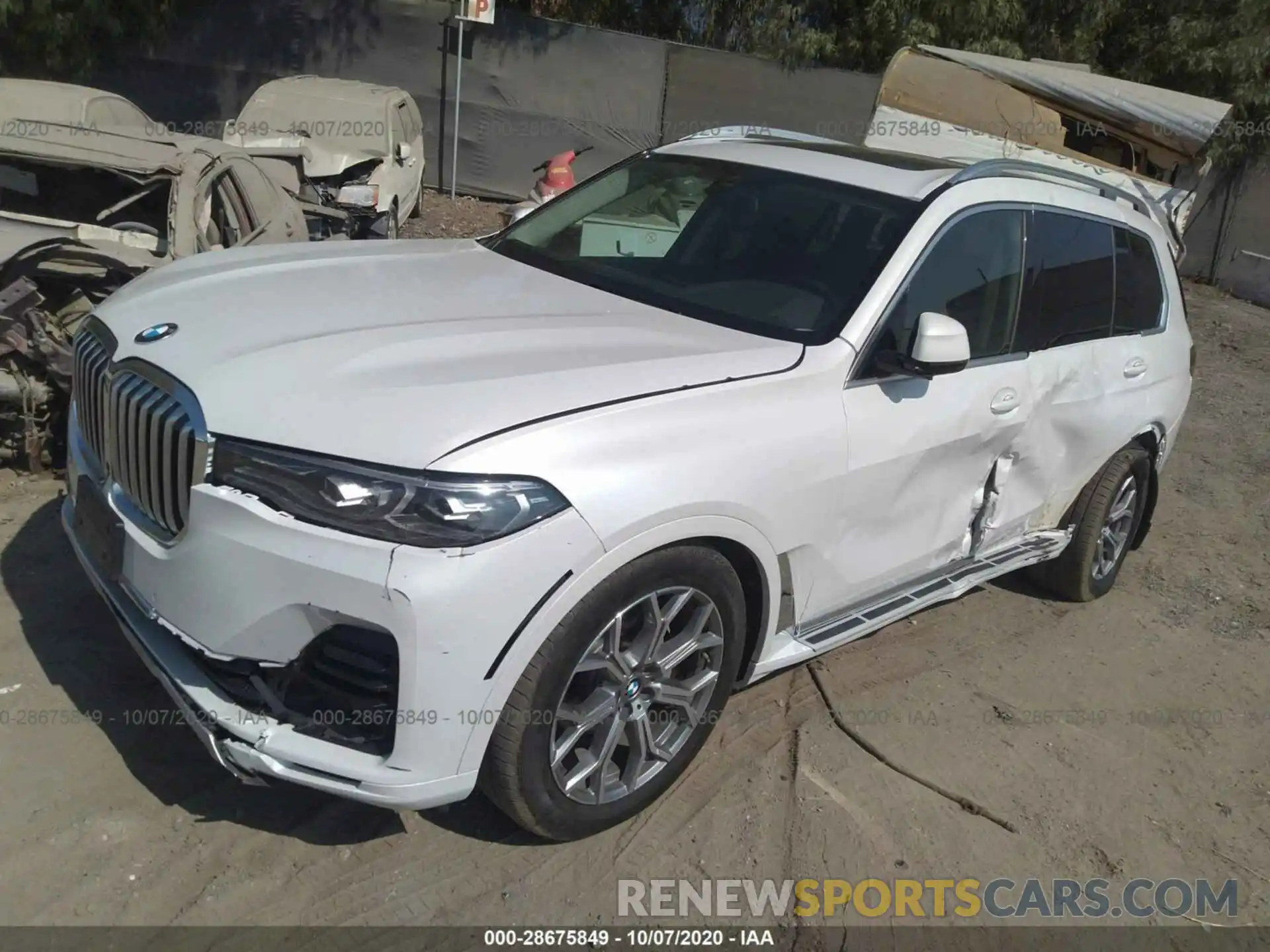 2 Photograph of a damaged car 5UXCW2C04L9A03844 BMW X7 2020