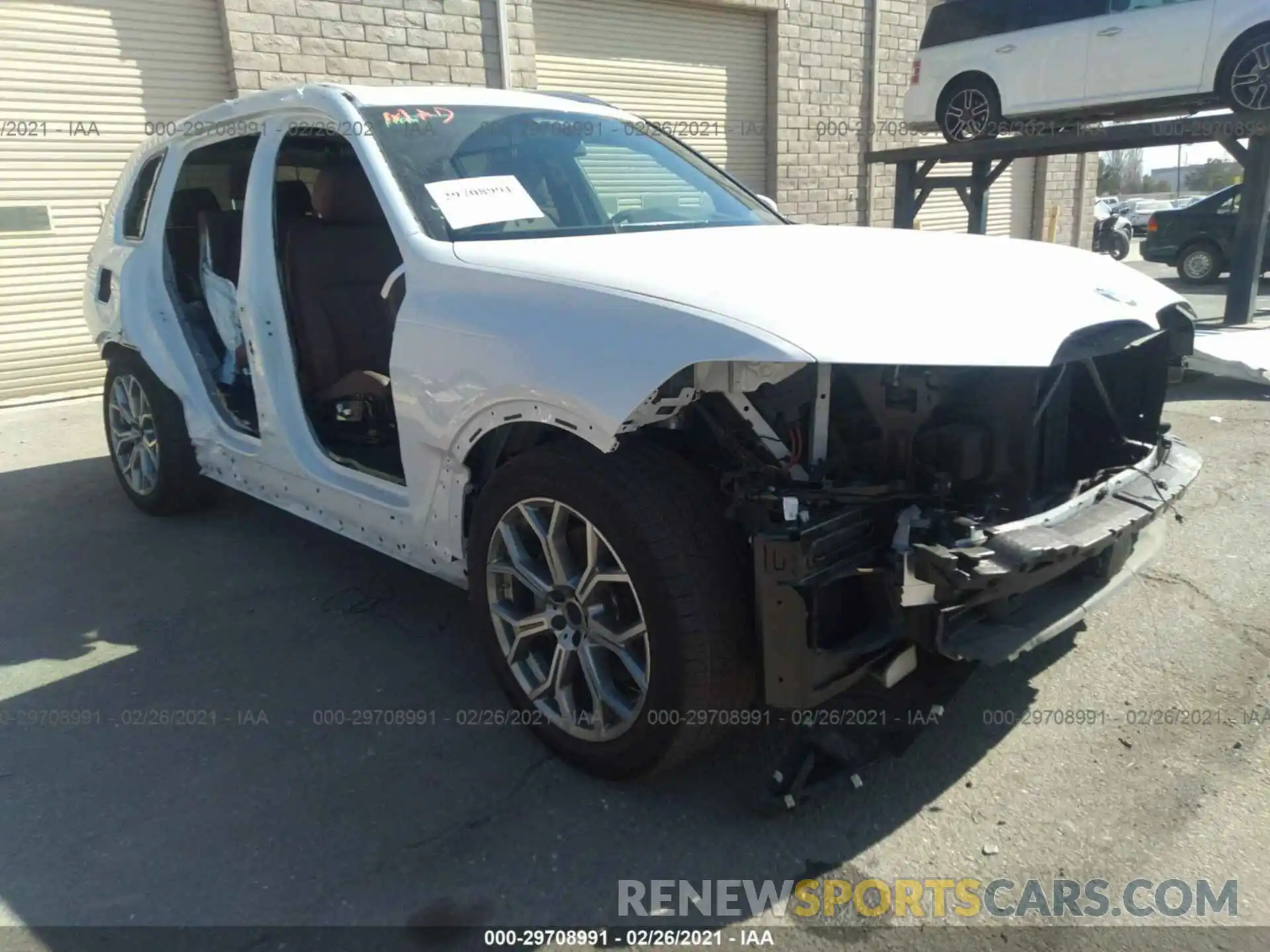 1 Photograph of a damaged car 5UXCW2C04L9B21683 BMW X7 2020