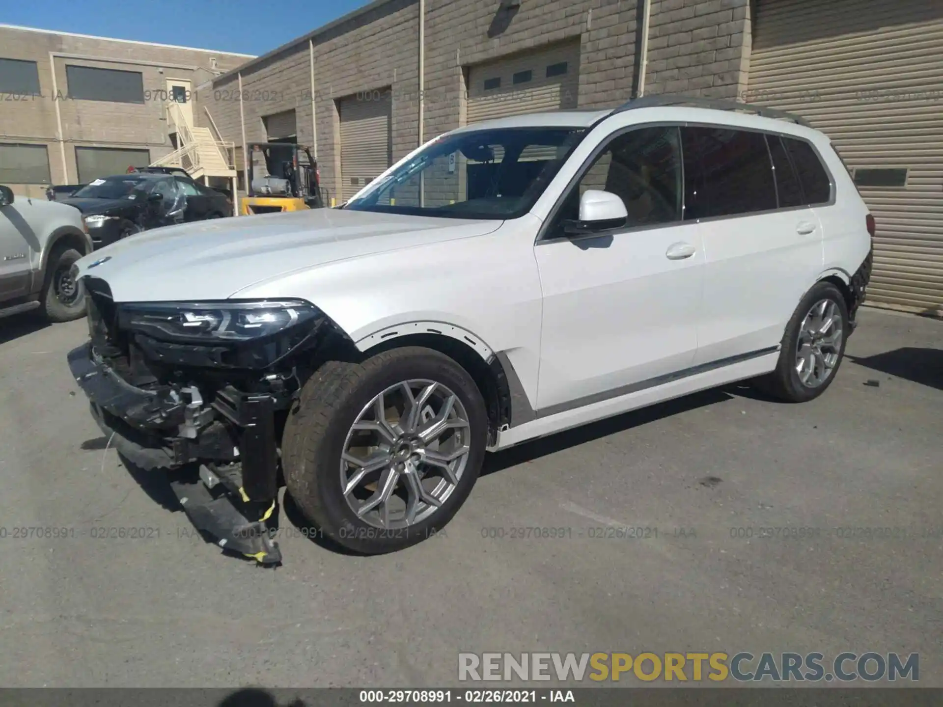 2 Photograph of a damaged car 5UXCW2C04L9B21683 BMW X7 2020