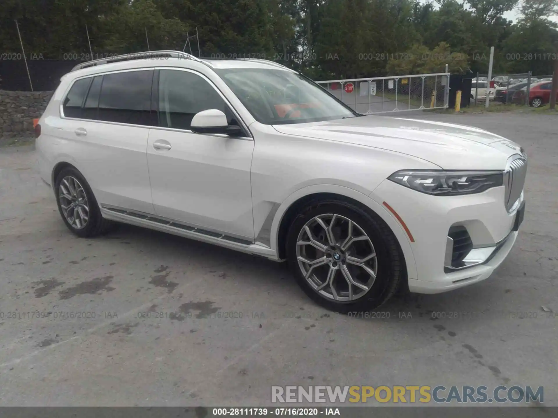 1 Photograph of a damaged car 5UXCW2C04L9B89014 BMW X7 2020