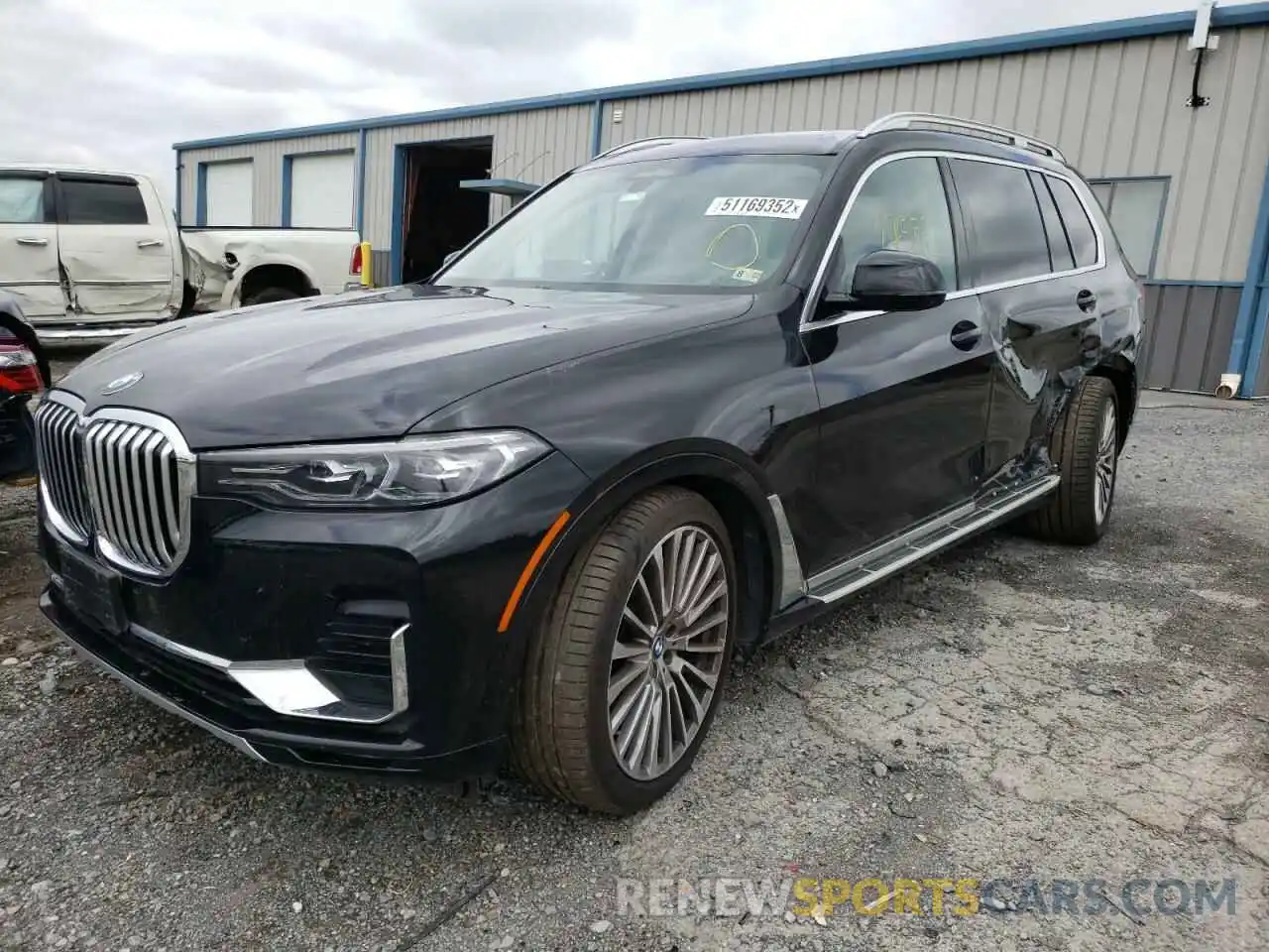 2 Photograph of a damaged car 5UXCW2C04L9C11383 BMW X7 2020