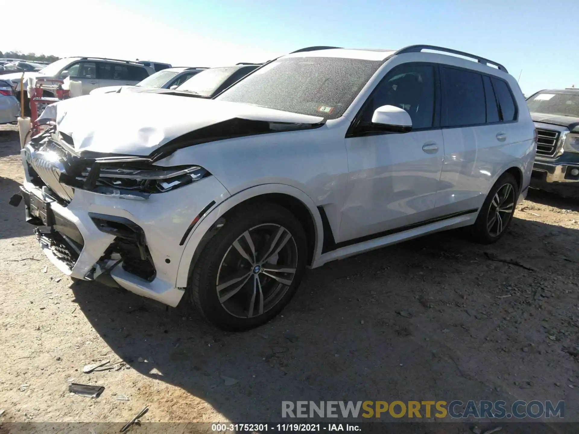 2 Photograph of a damaged car 5UXCW2C05L0E74261 BMW X7 2020