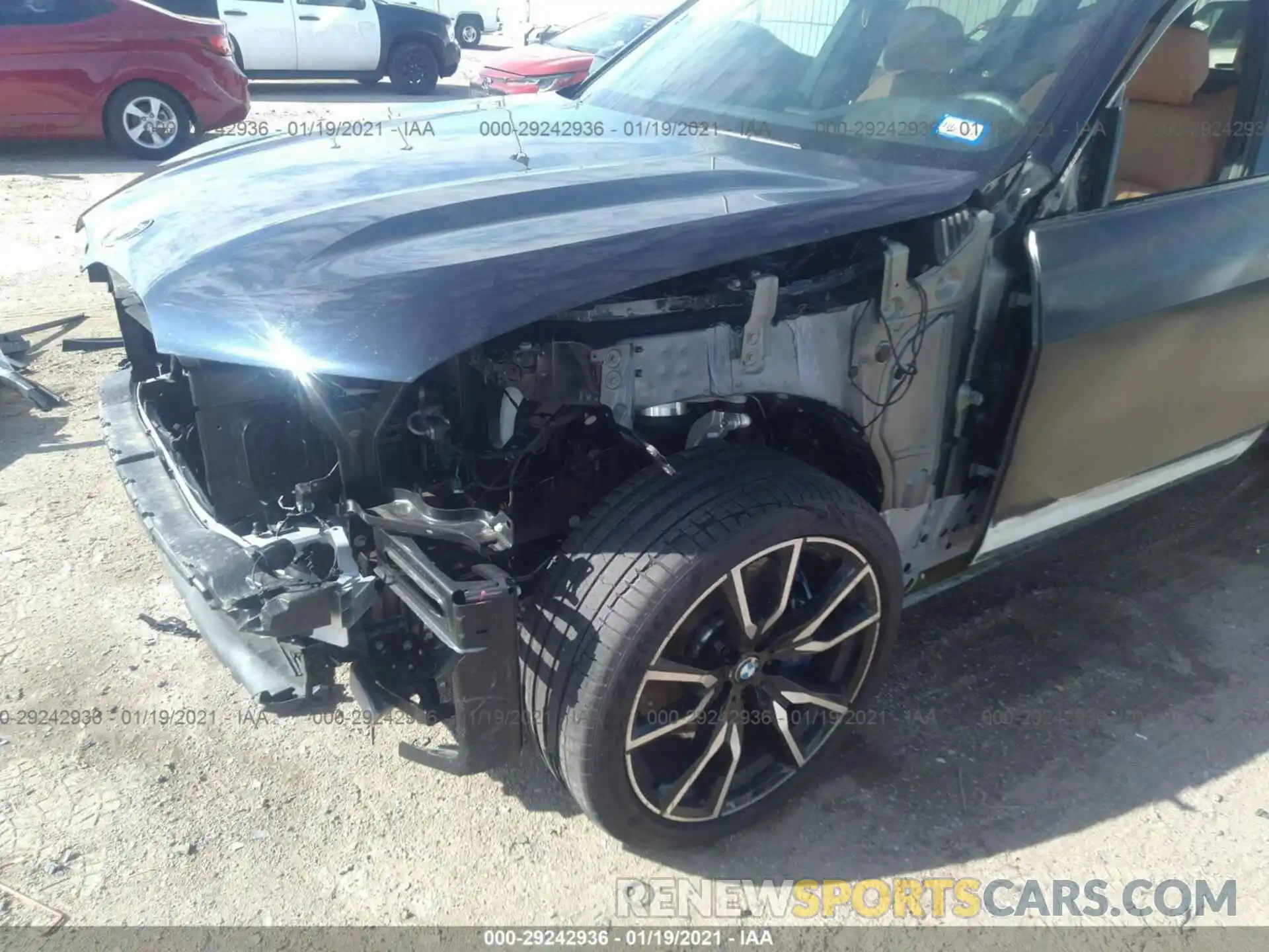 6 Photograph of a damaged car 5UXCW2C05L0E74597 BMW X7 2020