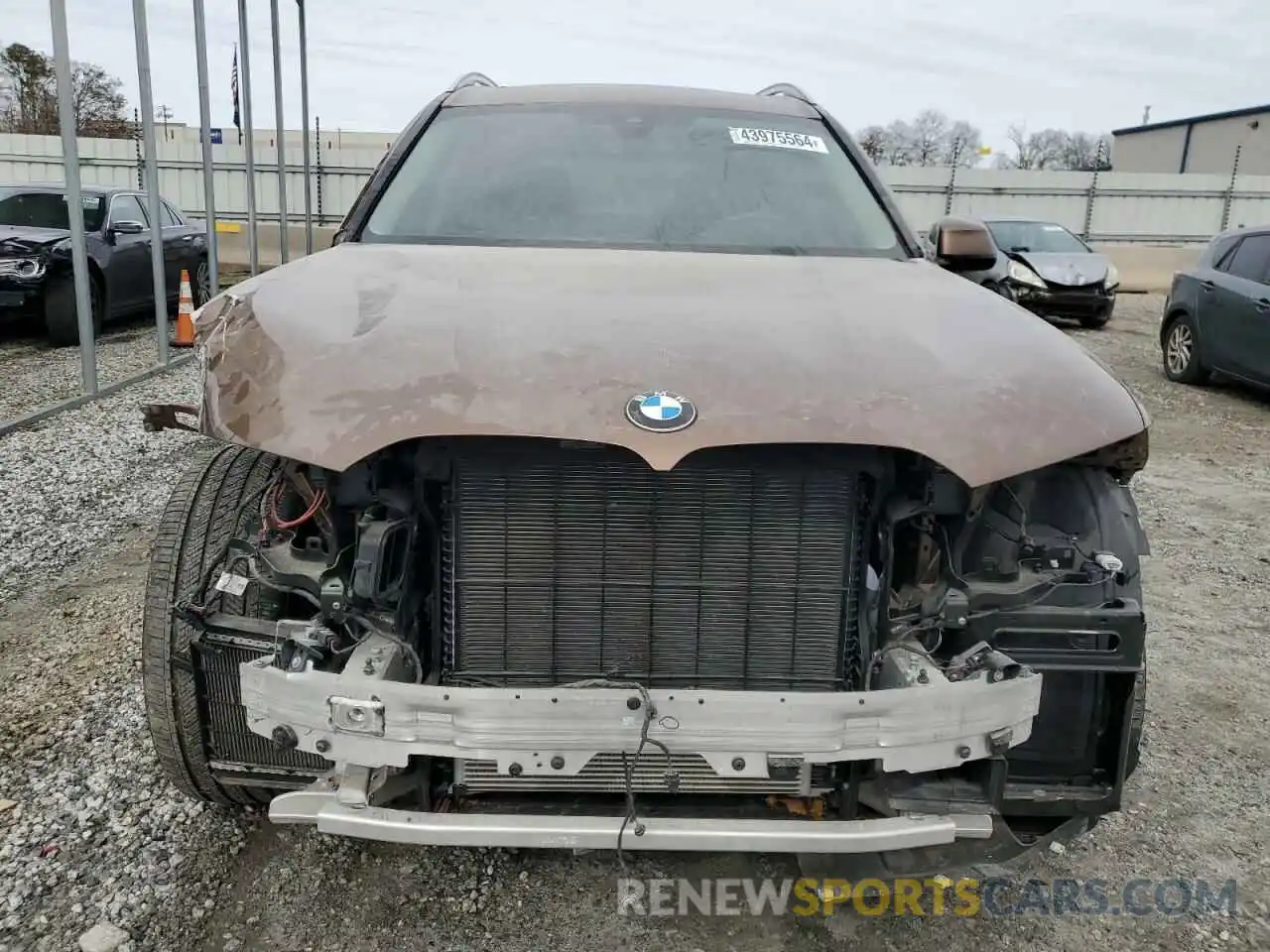 5 Photograph of a damaged car 5UXCW2C05L9B44938 BMW X7 2020
