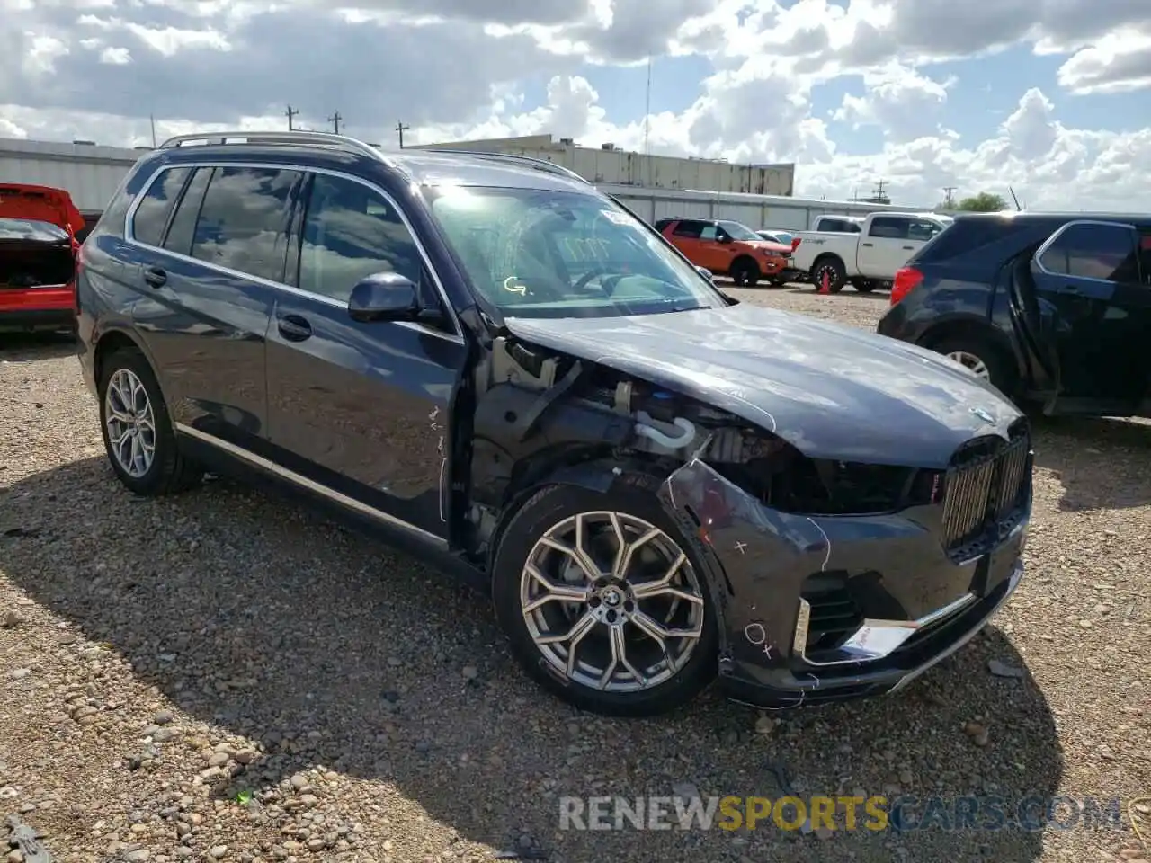 1 Photograph of a damaged car 5UXCW2C05L9B56765 BMW X7 2020