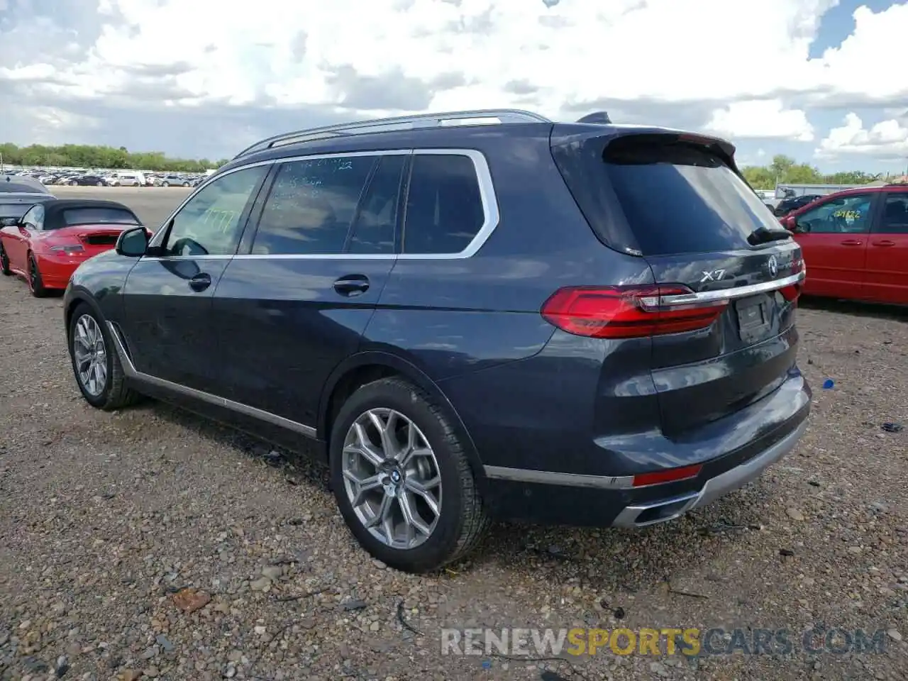 3 Photograph of a damaged car 5UXCW2C05L9B56765 BMW X7 2020