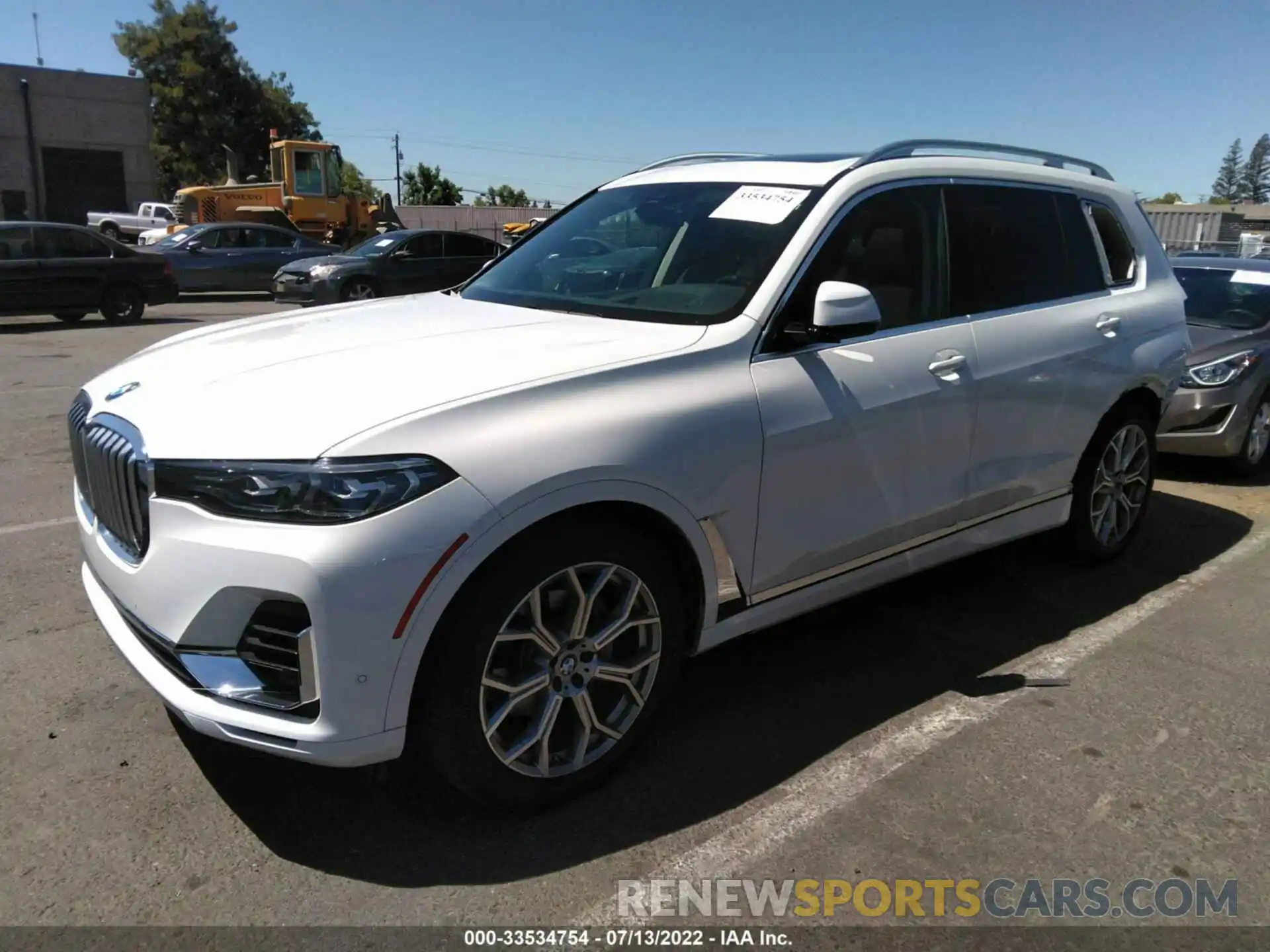 2 Photograph of a damaged car 5UXCW2C06L9B56564 BMW X7 2020