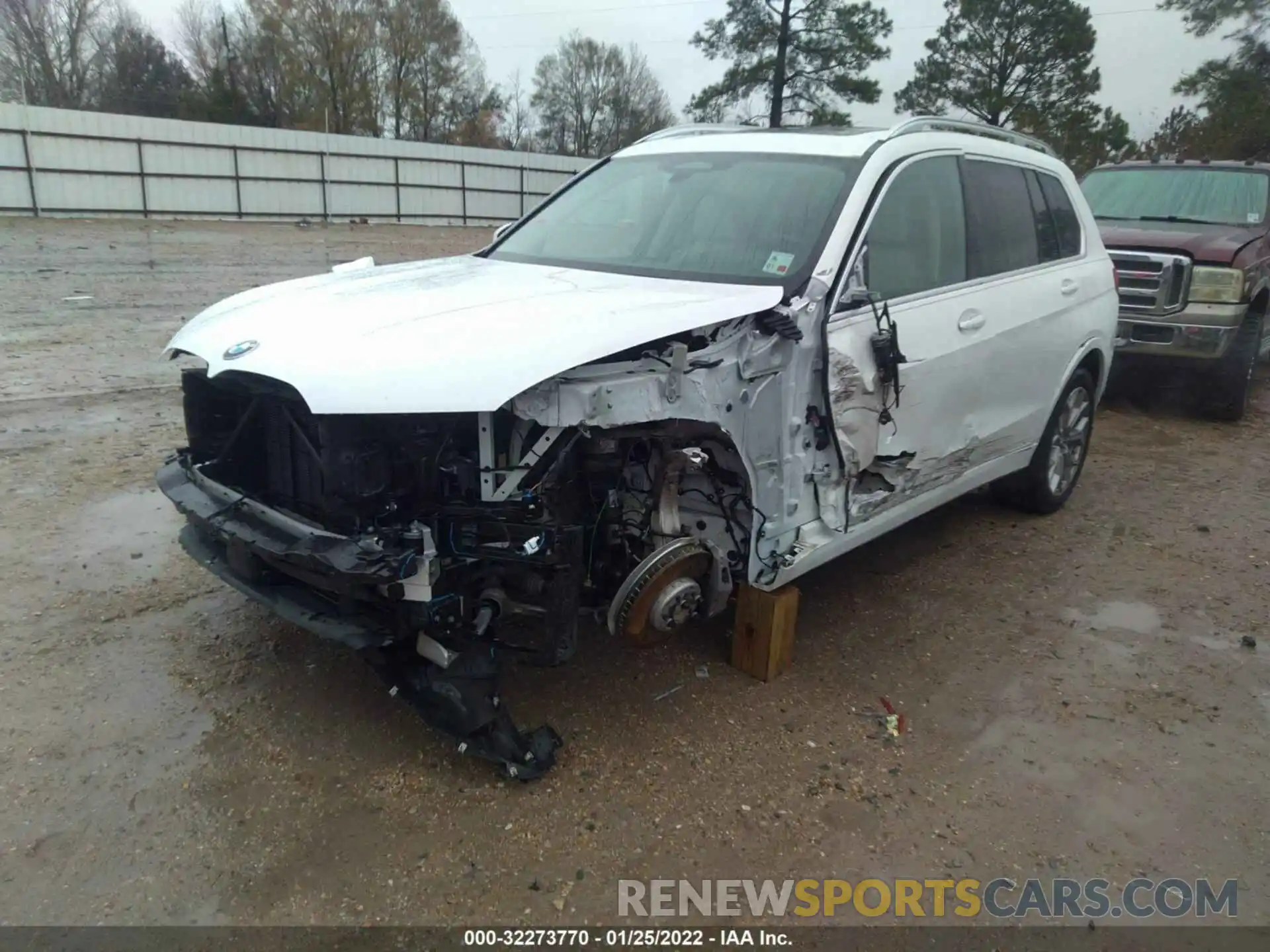 2 Photograph of a damaged car 5UXCW2C06L9B75244 BMW X7 2020