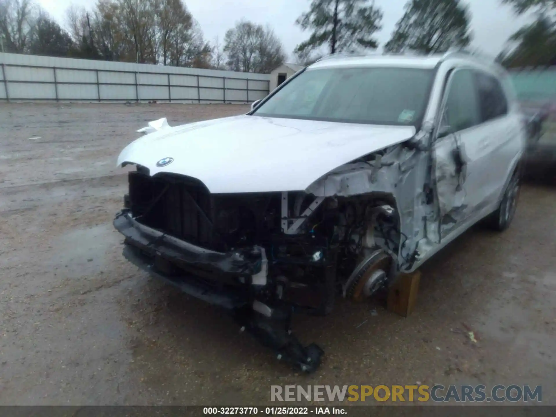 6 Photograph of a damaged car 5UXCW2C06L9B75244 BMW X7 2020