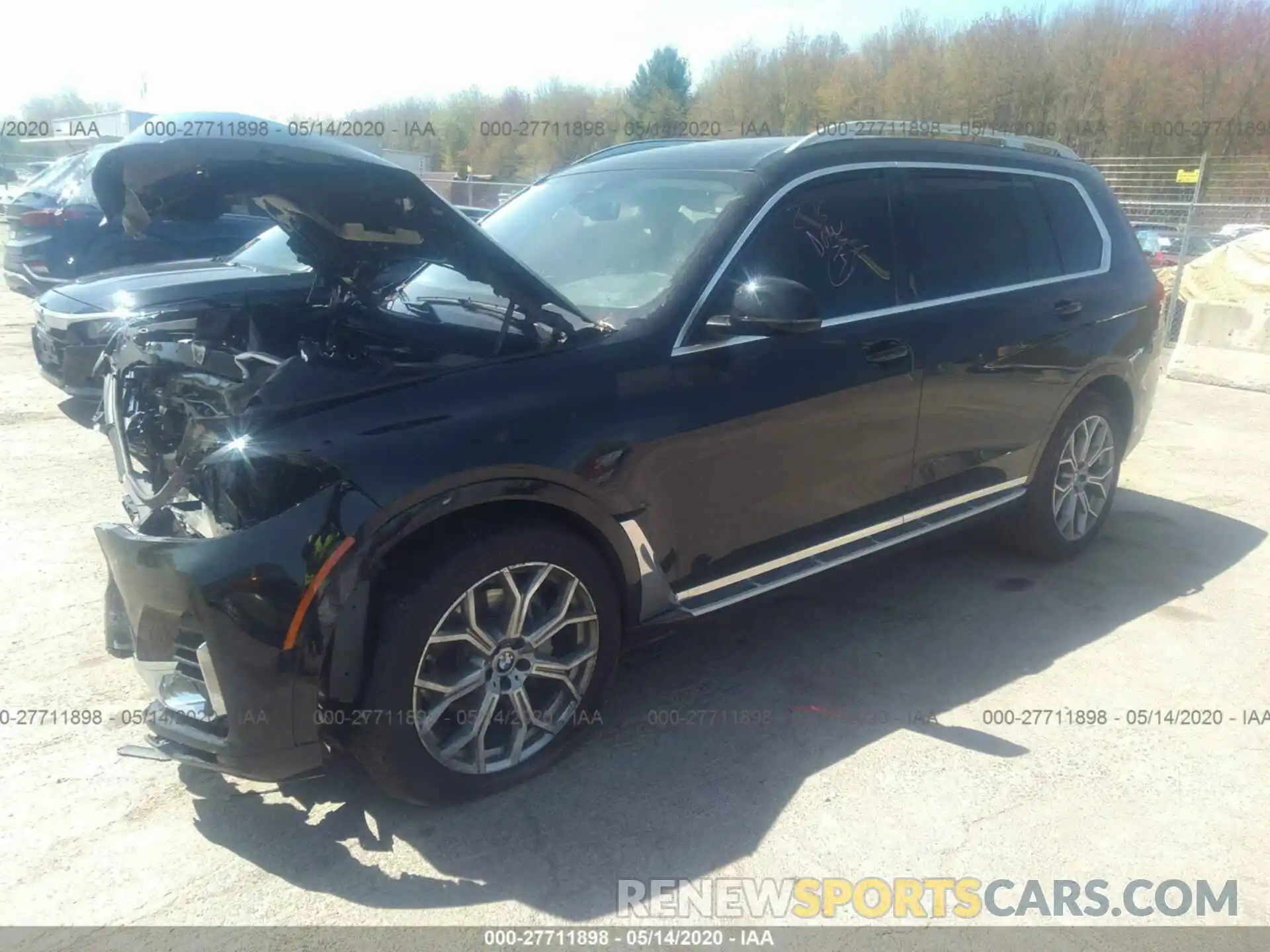 2 Photograph of a damaged car 5UXCW2C06L9B88625 BMW X7 2020