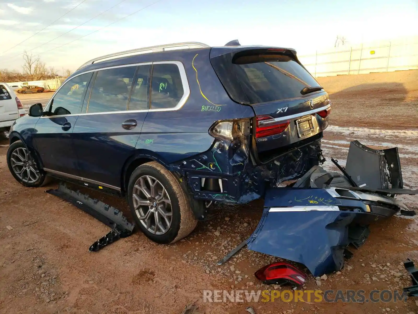 3 Фотография поврежденного автомобиля 5UXCW2C06L9C00255 BMW X7 2020
