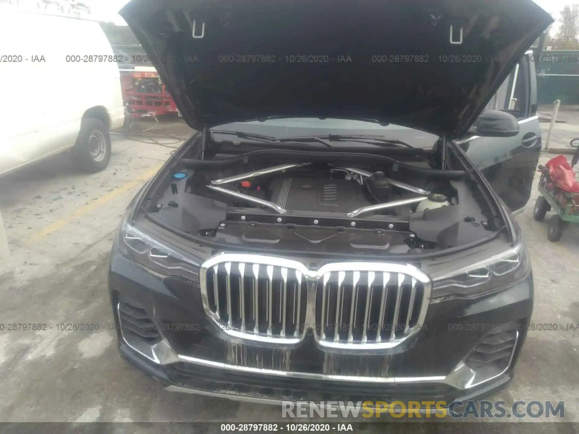 10 Photograph of a damaged car 5UXCW2C06L9C13166 BMW X7 2020