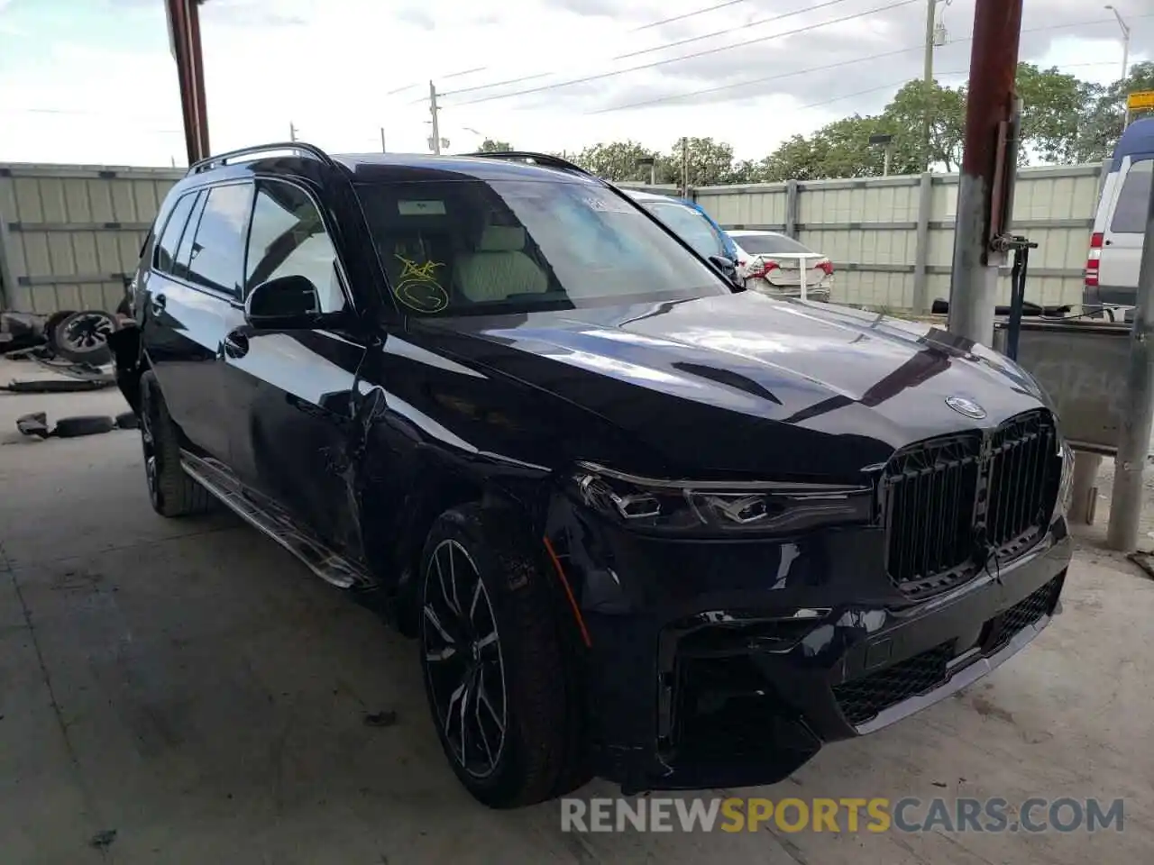 1 Photograph of a damaged car 5UXCW2C06L9C67521 BMW X7 2020