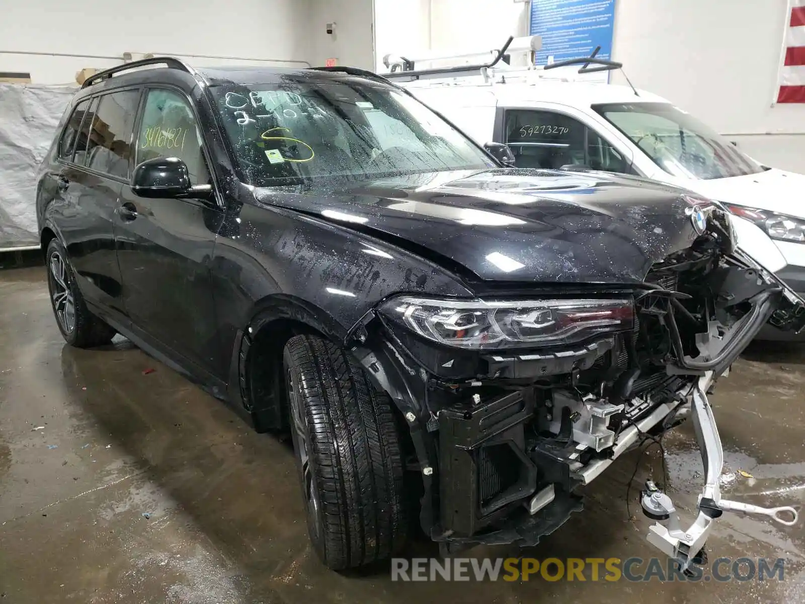 1 Photograph of a damaged car 5UXCW2C07L9A00131 BMW X7 2020