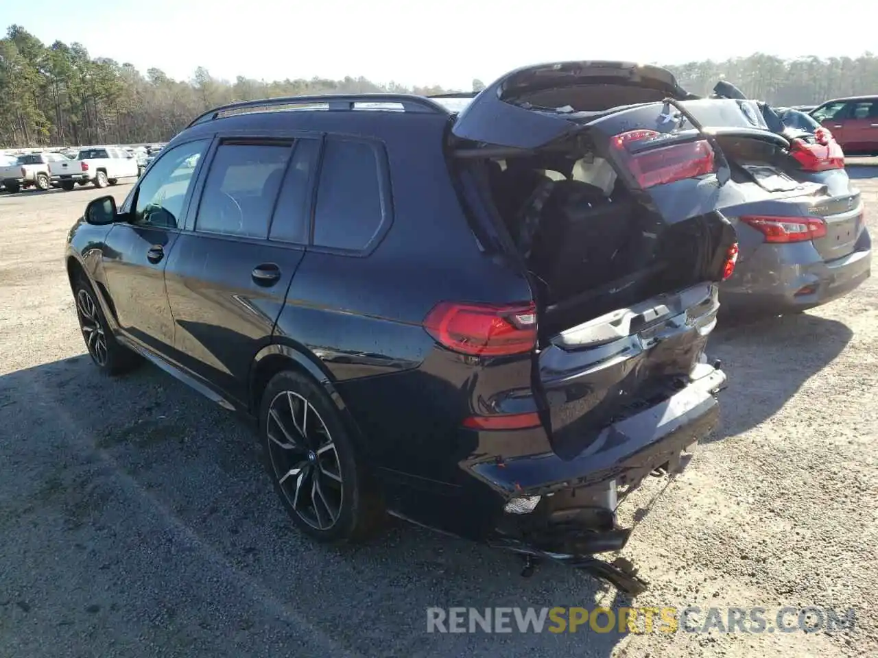 3 Photograph of a damaged car 5UXCW2C07L9B20110 BMW X7 2020