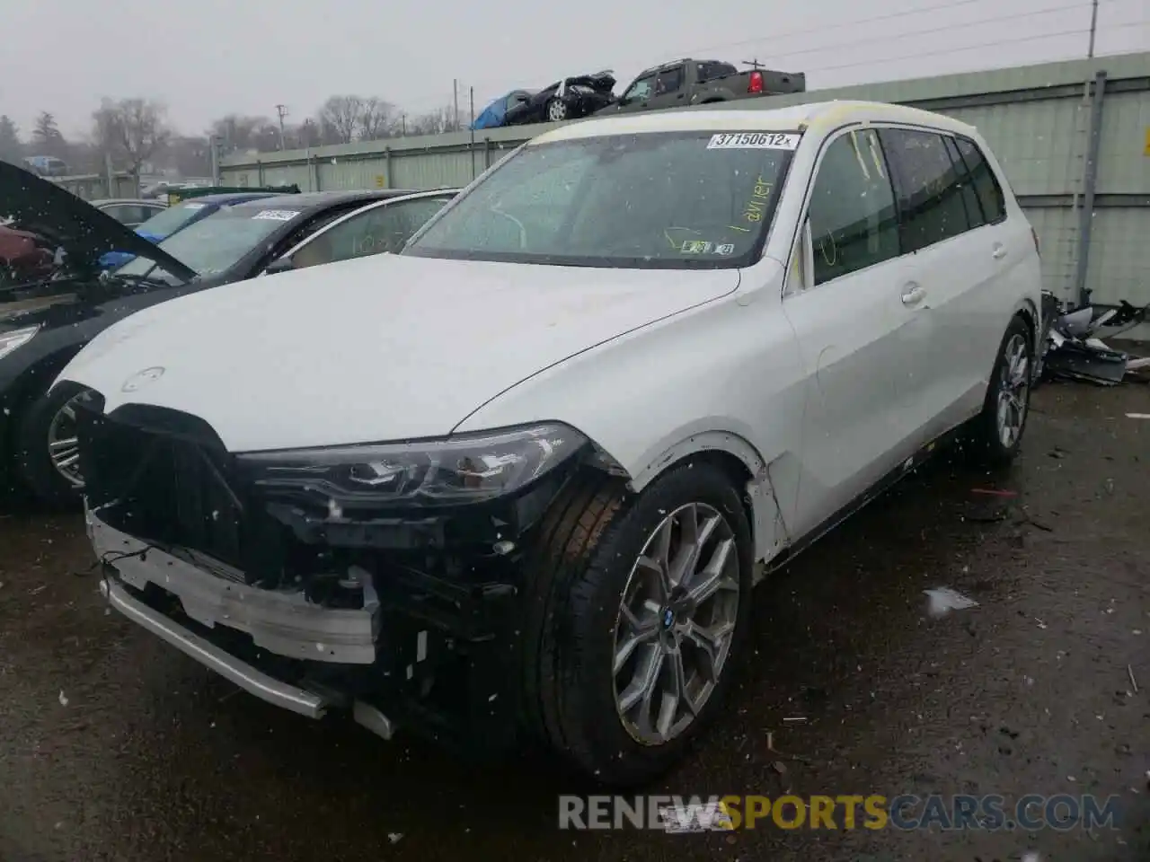 2 Photograph of a damaged car 5UXCW2C07L9B32189 BMW X7 2020