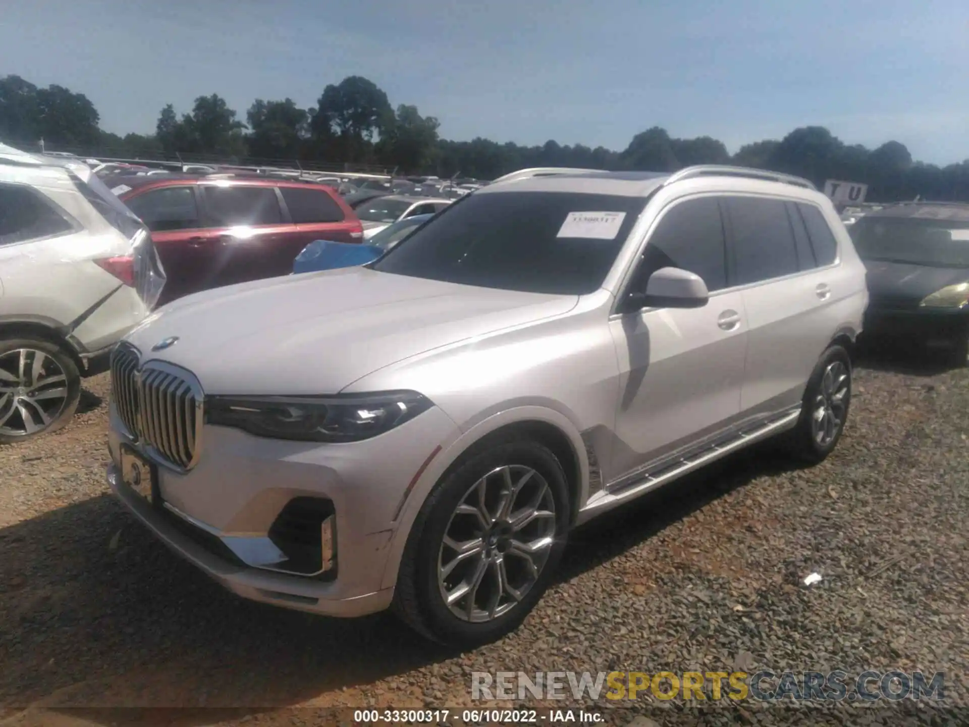 2 Photograph of a damaged car 5UXCW2C07L9B38588 BMW X7 2020