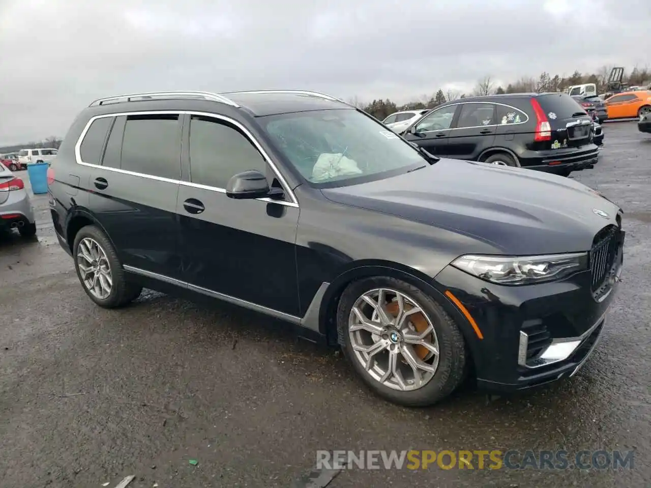 4 Photograph of a damaged car 5UXCW2C07L9C05965 BMW X7 2020