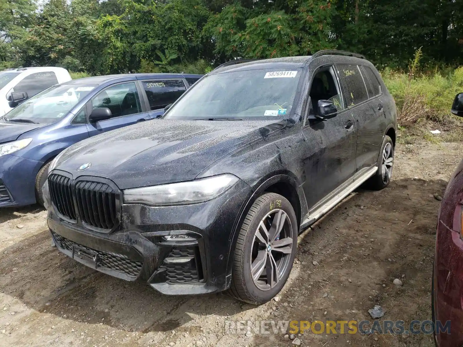 2 Photograph of a damaged car 5UXCW2C07L9C59928 BMW X7 2020