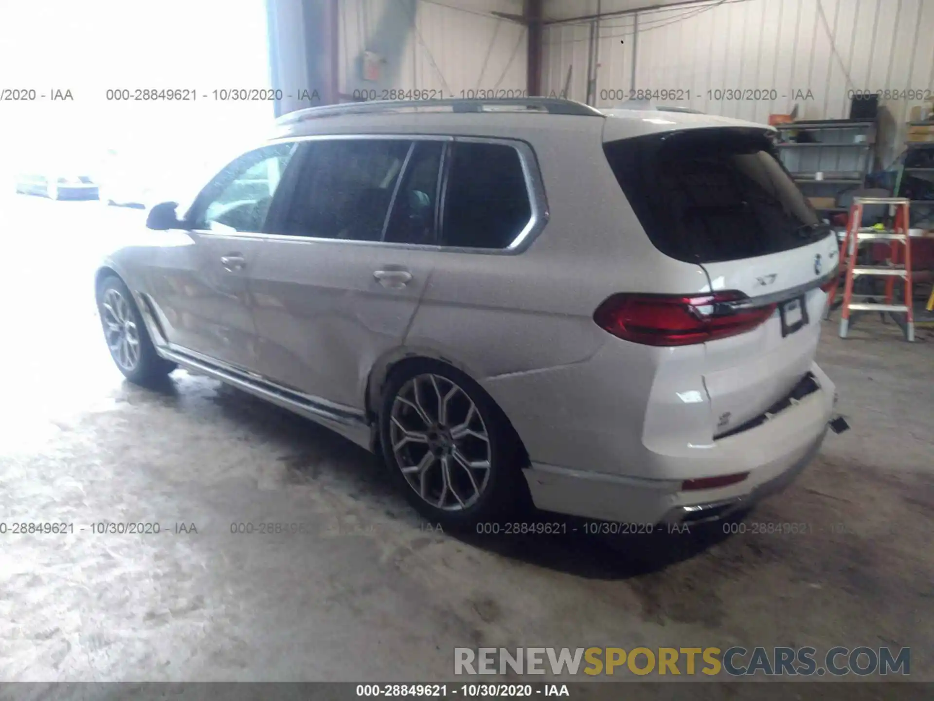 3 Фотография поврежденного автомобиля 5UXCW2C08L9A03734 BMW X7 2020