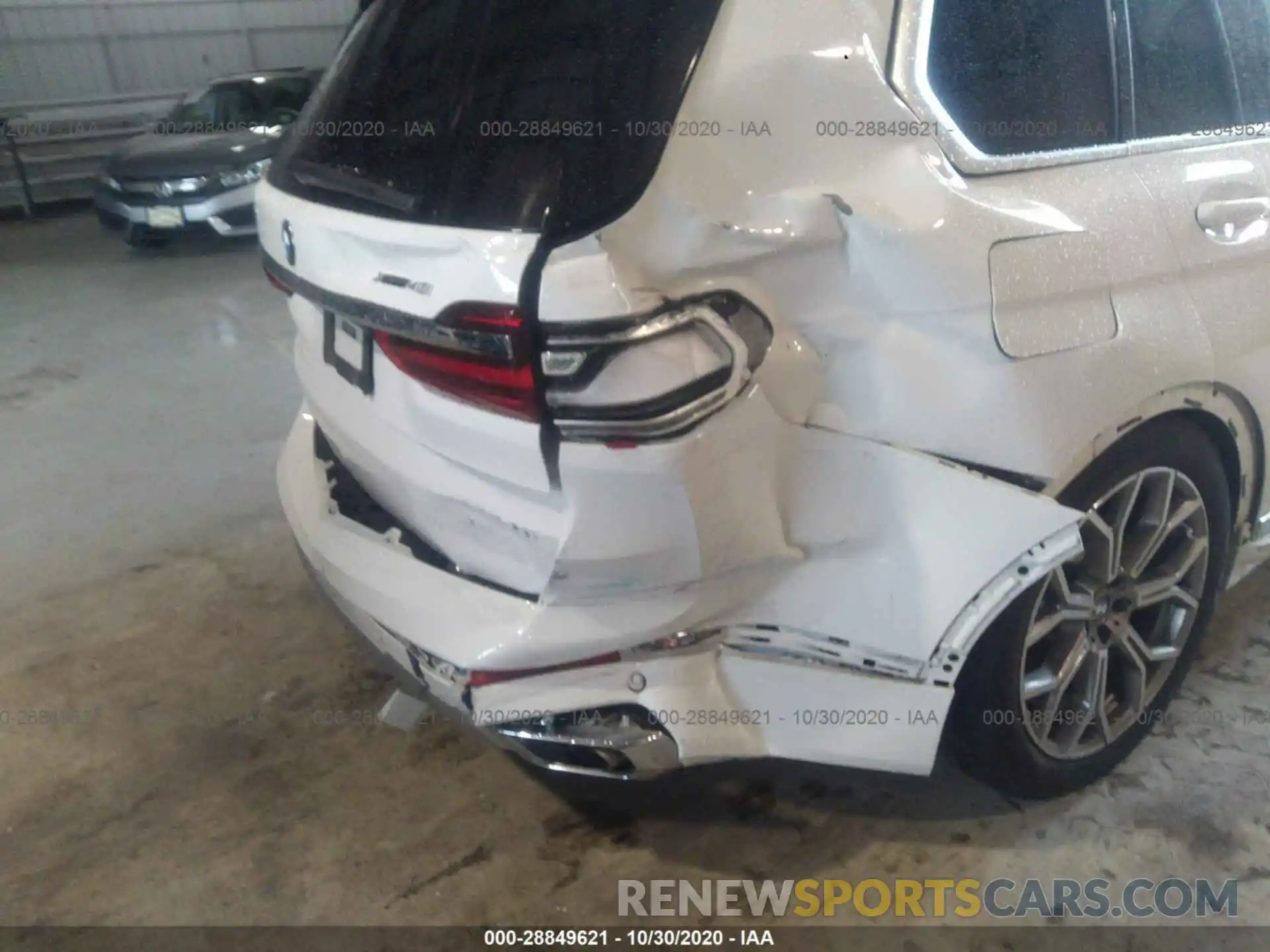 6 Photograph of a damaged car 5UXCW2C08L9A03734 BMW X7 2020