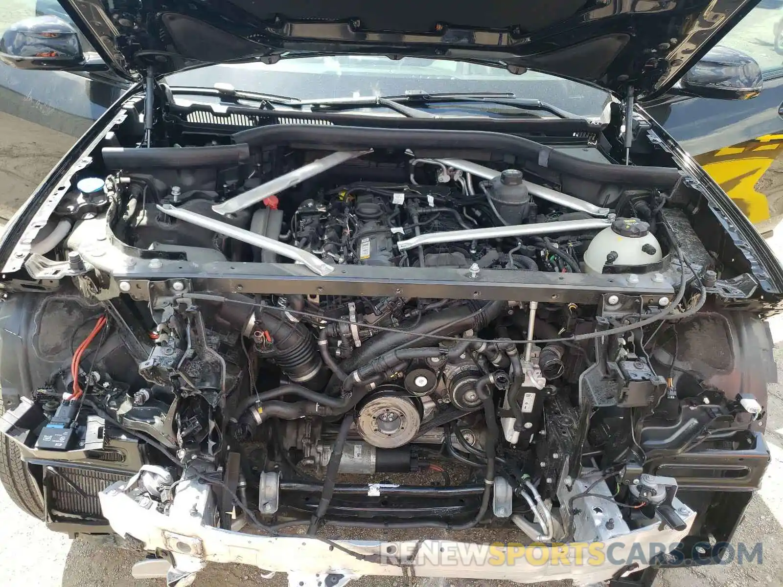 7 Photograph of a damaged car 5UXCW2C08L9B32198 BMW X7 2020