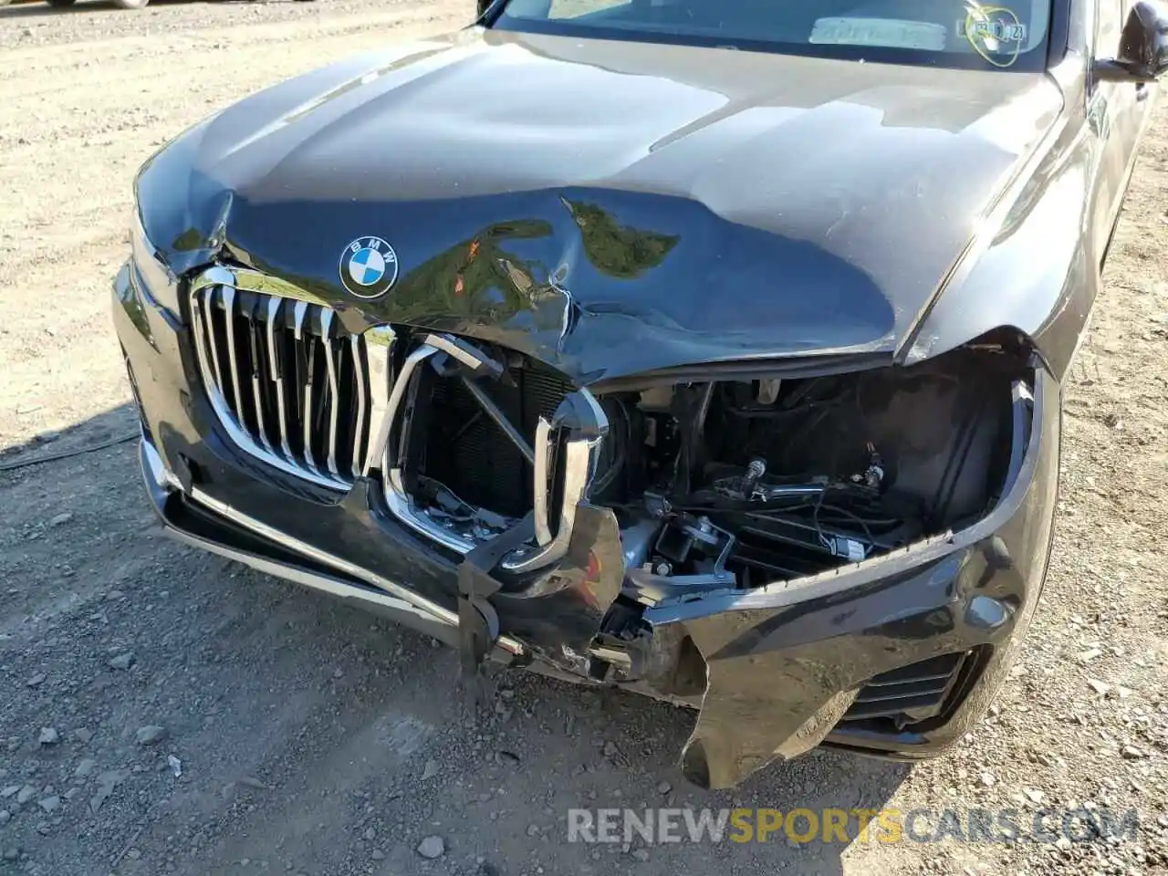 9 Photograph of a damaged car 5UXCW2C08L9B45906 BMW X7 2020