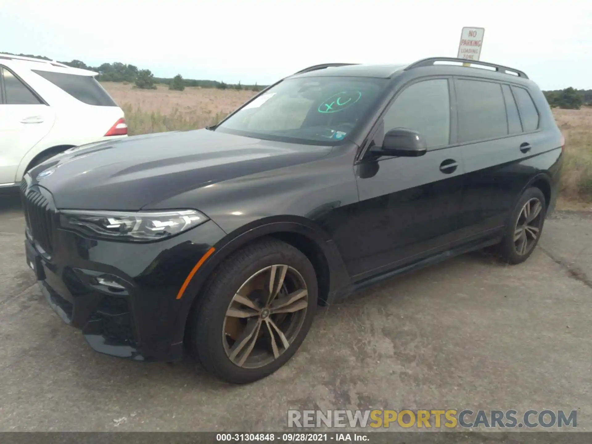 2 Photograph of a damaged car 5UXCW2C08L9C02668 BMW X7 2020