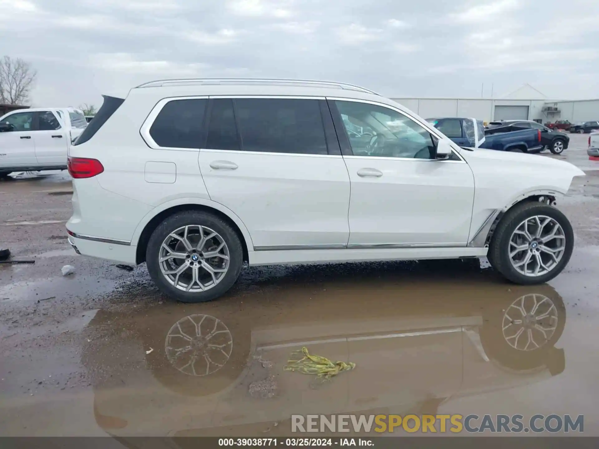 13 Фотография поврежденного автомобиля 5UXCW2C08L9C25173 BMW X7 2020