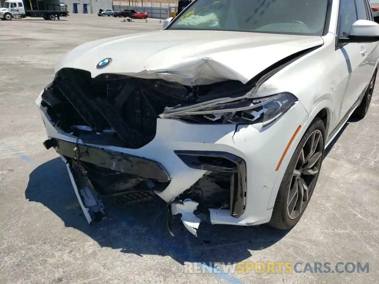 9 Photograph of a damaged car 5UXCW2C08L9C55709 BMW X7 2020