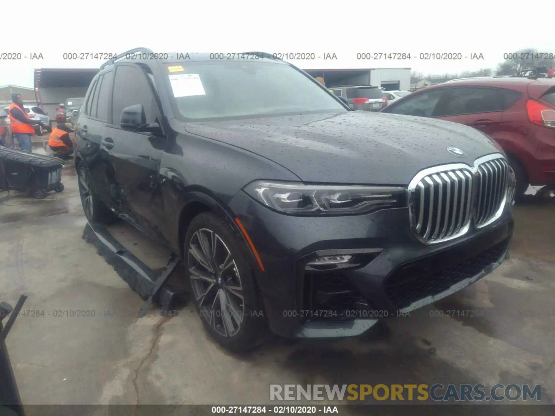 1 Photograph of a damaged car 5UXCW2C09L9A00986 BMW X7 2020