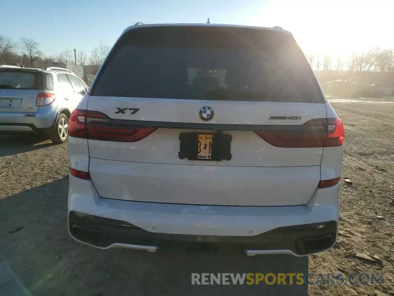 6 Photograph of a damaged car 5UXCW2C09L9A02219 BMW X7 2020