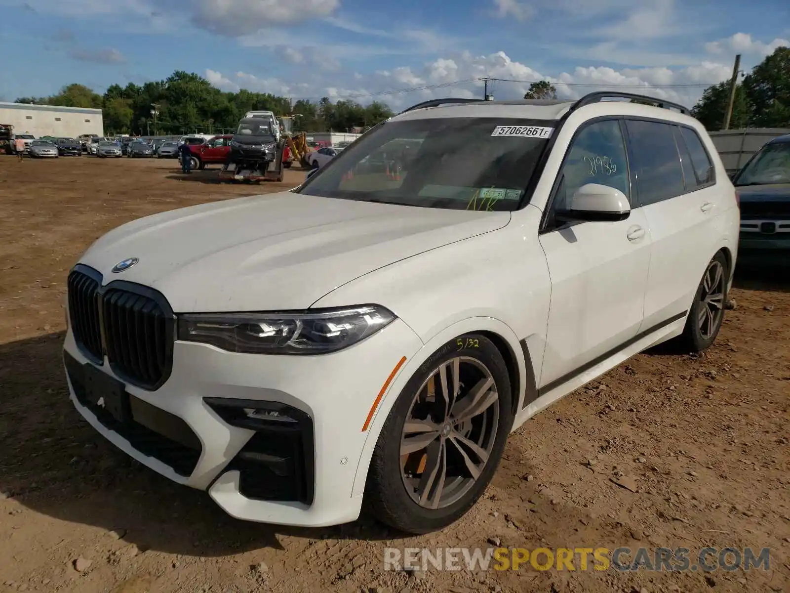 2 Photograph of a damaged car 5UXCW2C09L9A02897 BMW X7 2020