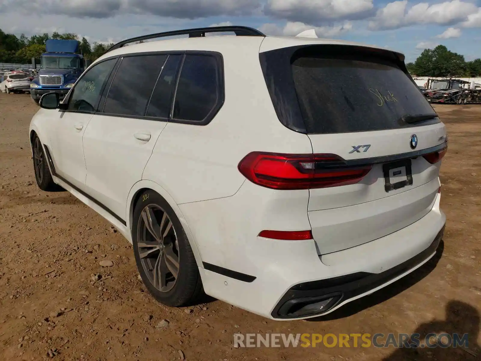 3 Photograph of a damaged car 5UXCW2C09L9A02897 BMW X7 2020