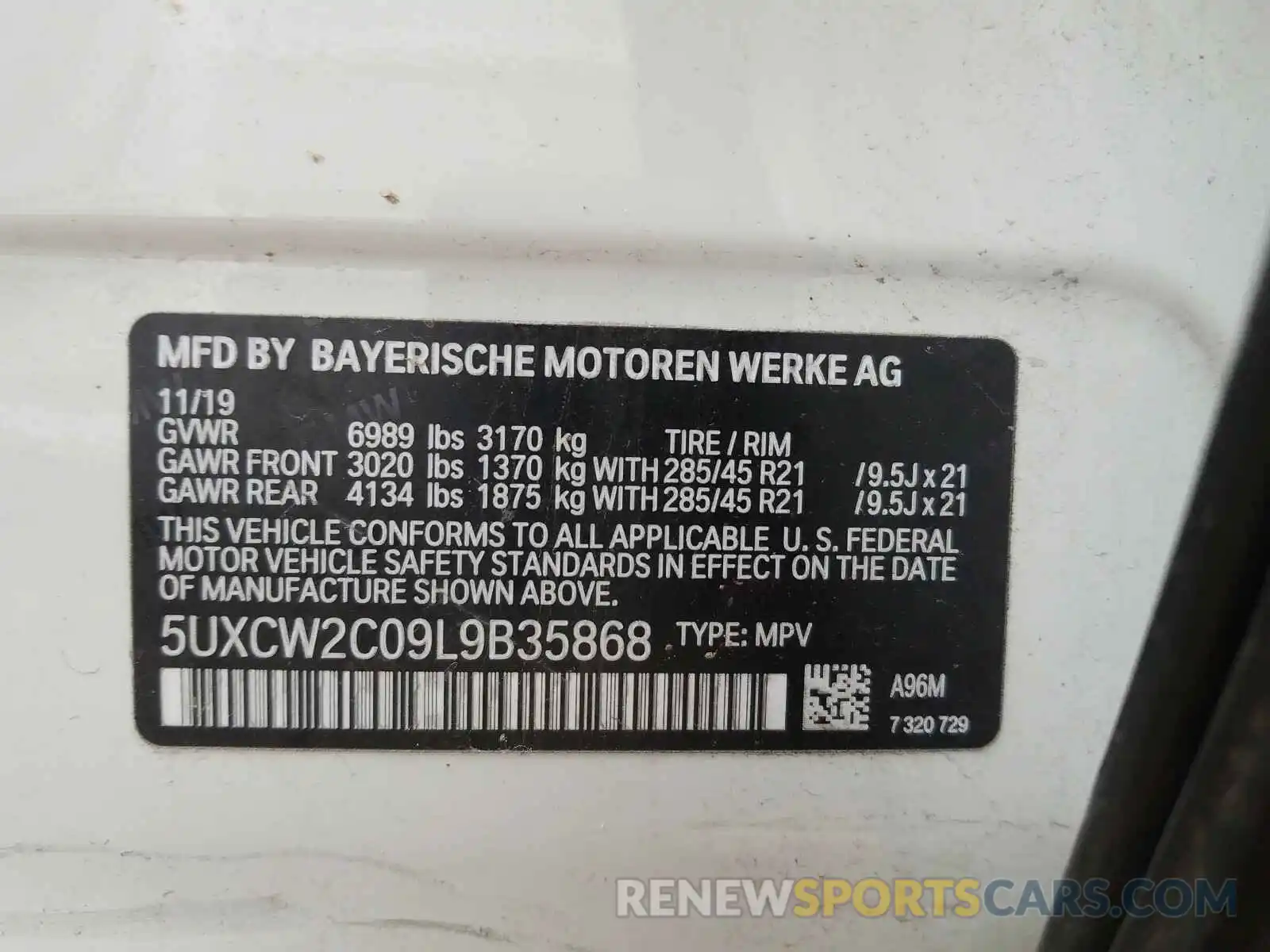 10 Photograph of a damaged car 5UXCW2C09L9B35868 BMW X7 2020