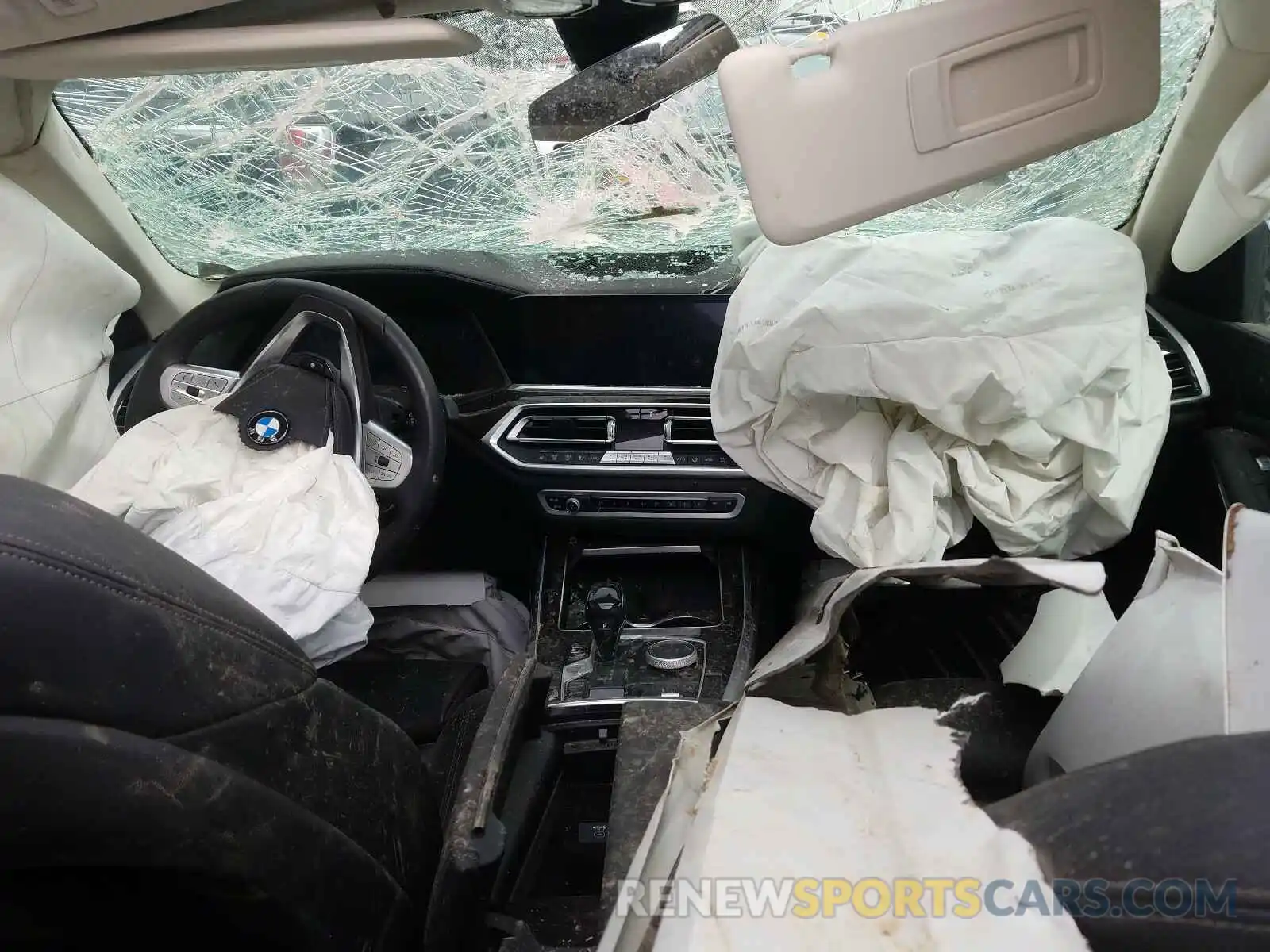 9 Photograph of a damaged car 5UXCW2C09L9B35868 BMW X7 2020