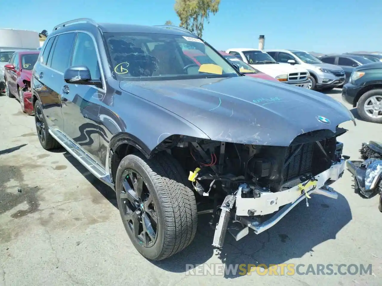 1 Photograph of a damaged car 5UXCW2C09L9B91731 BMW X7 2020