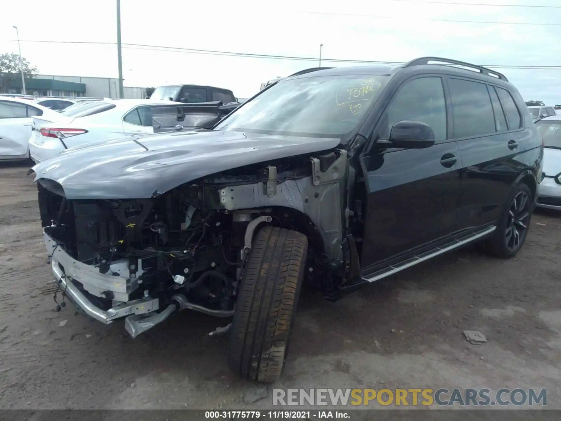 2 Photograph of a damaged car 5UXCW2C09L9D12872 BMW X7 2020