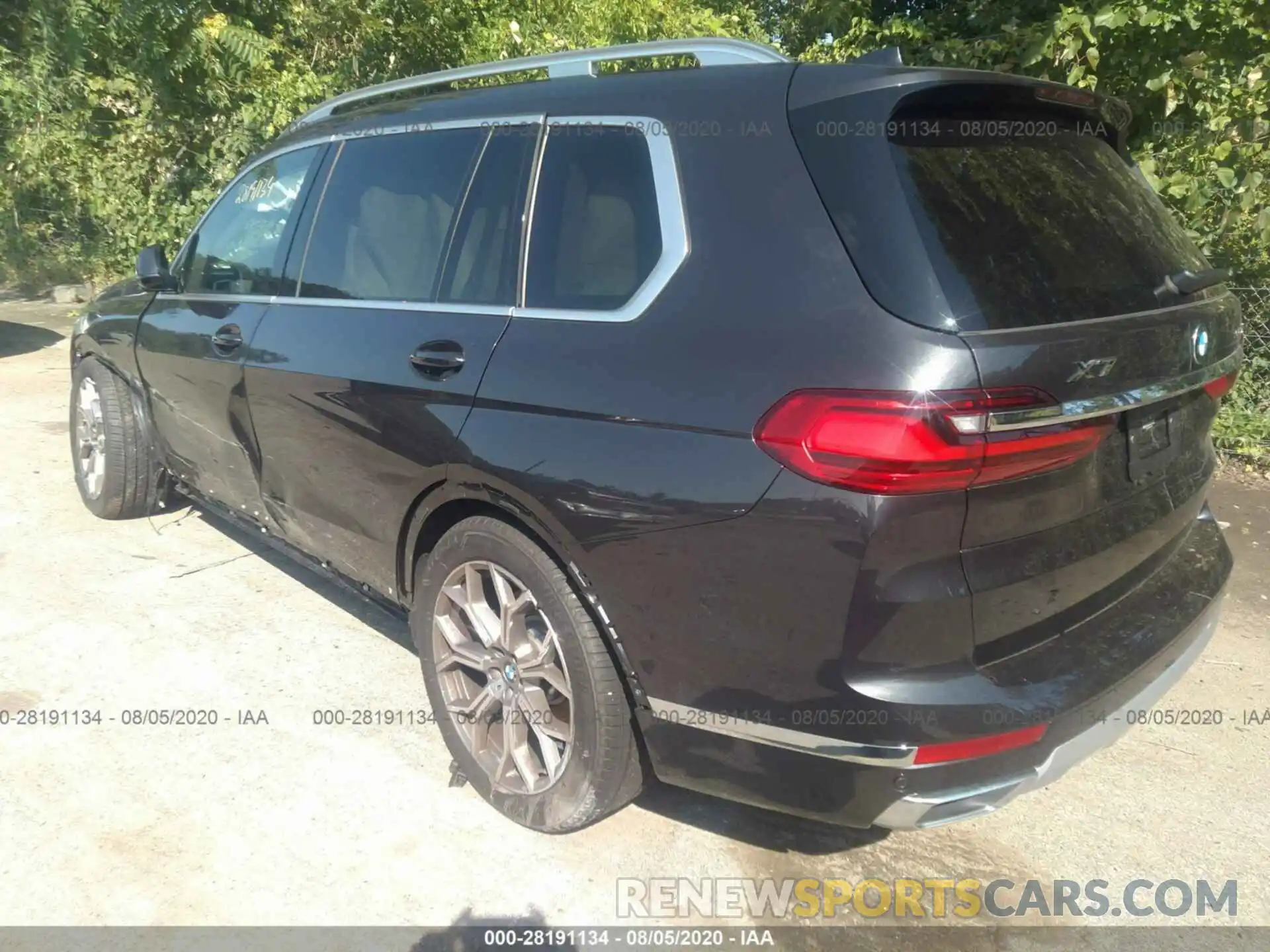 3 Photograph of a damaged car 5UXCW2C0XL9A01886 BMW X7 2020