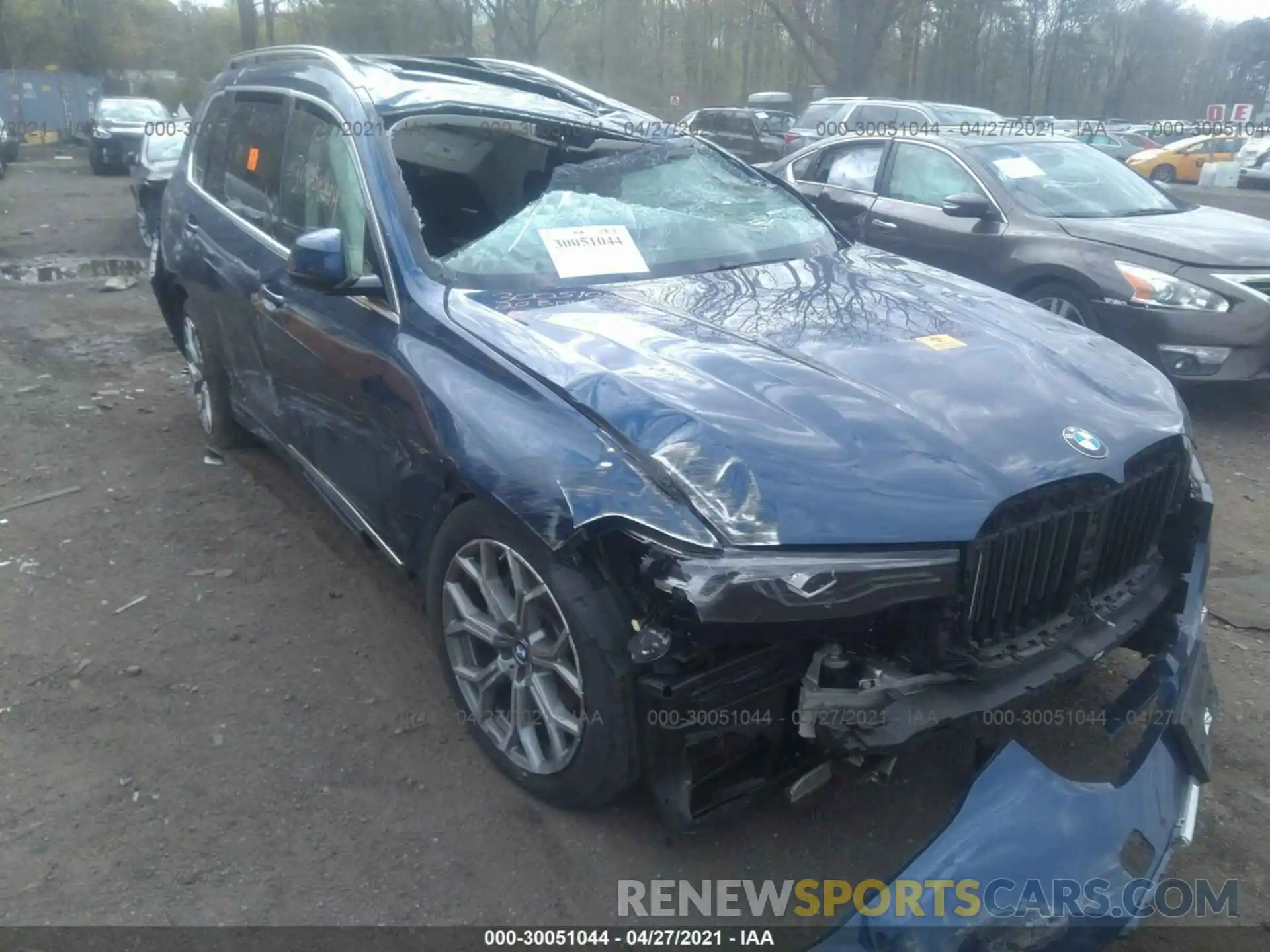 6 Photograph of a damaged car 5UXCW2C0XL9B25012 BMW X7 2020