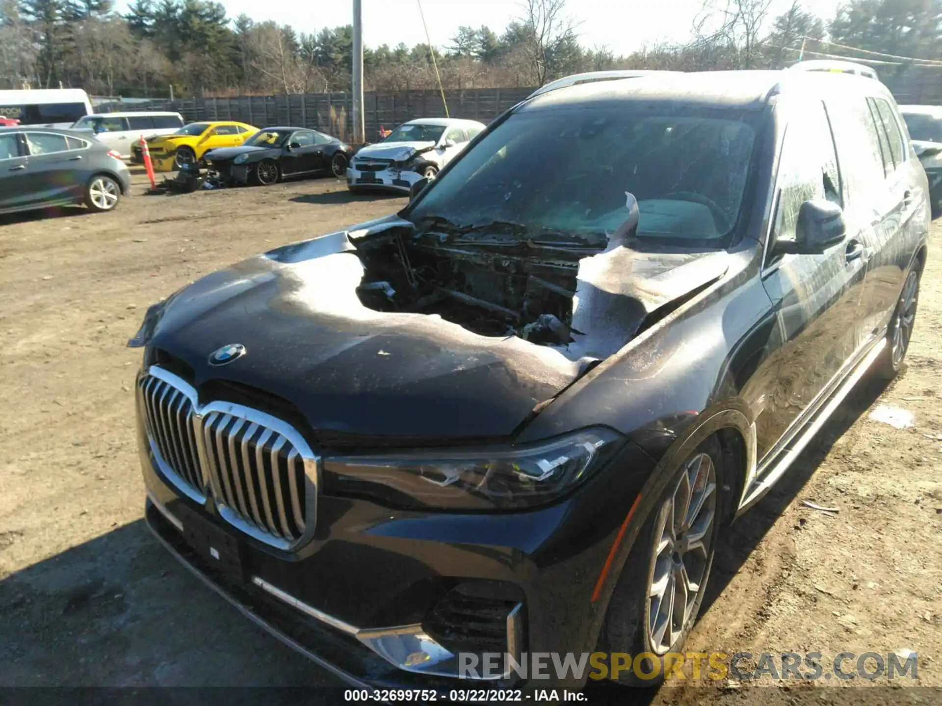 6 Photograph of a damaged car 5UXCW2C0XL9B38388 BMW X7 2020