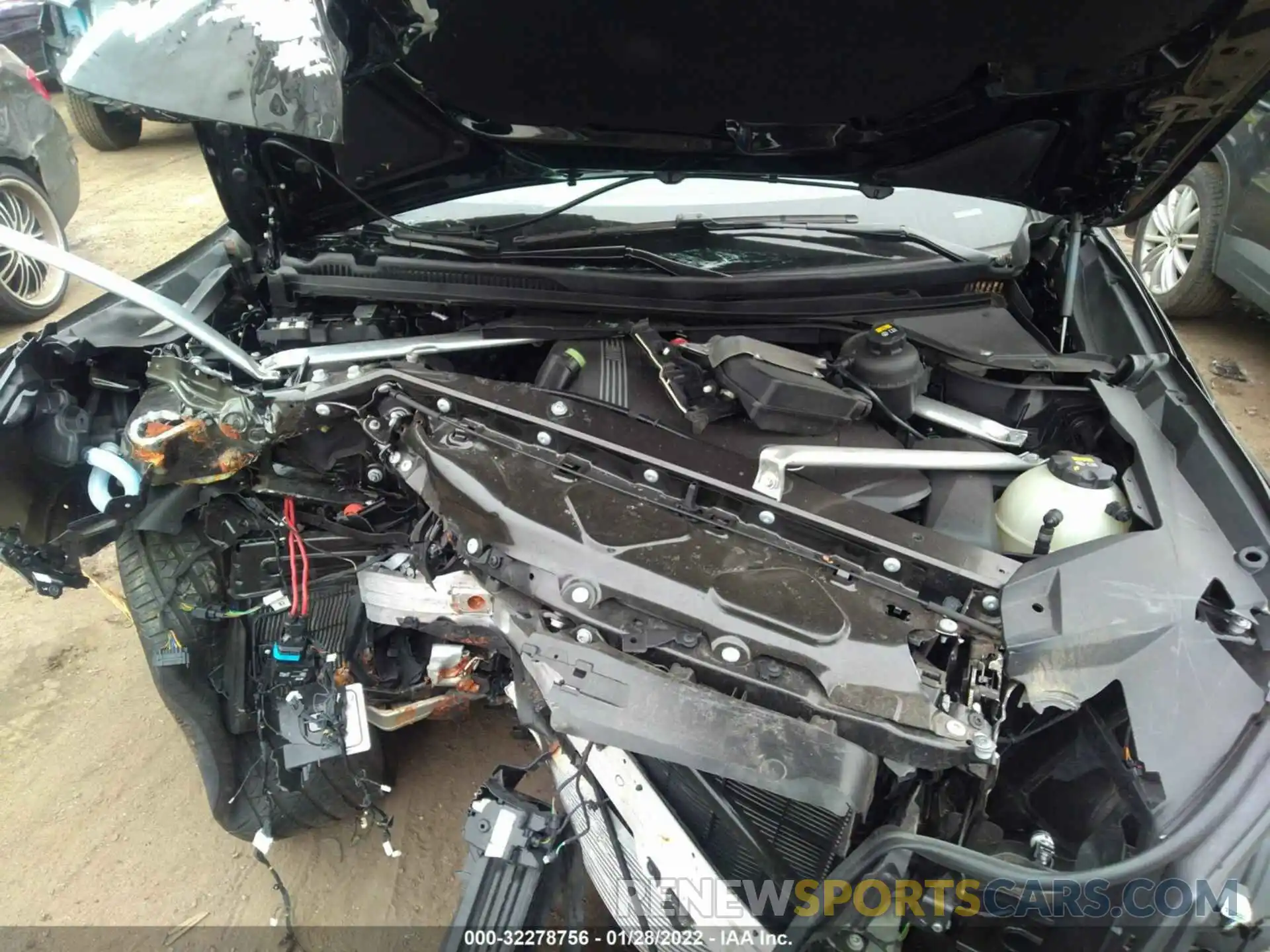 10 Photograph of a damaged car 5UXCW2C0XL9B44871 BMW X7 2020