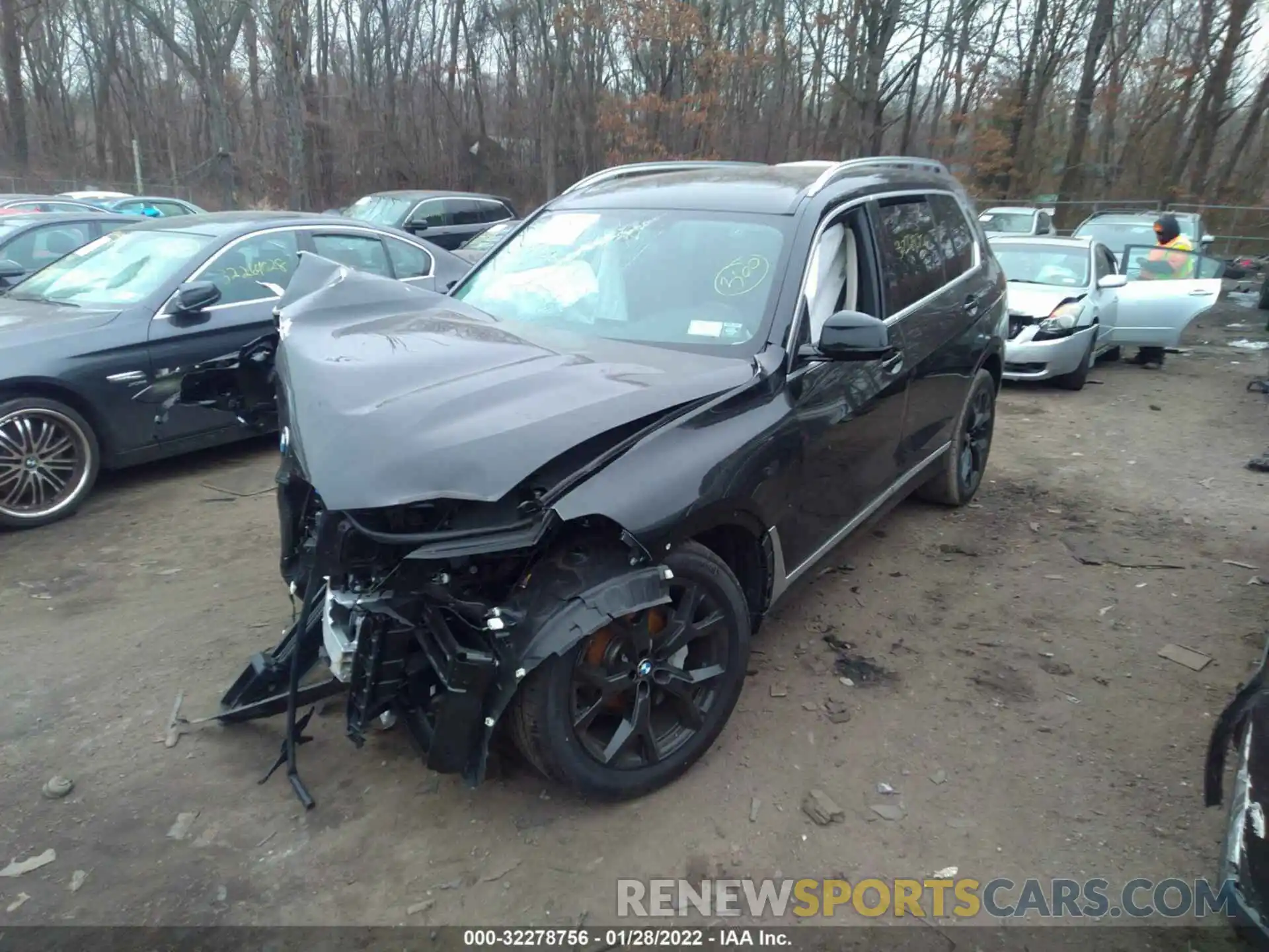 2 Photograph of a damaged car 5UXCW2C0XL9B44871 BMW X7 2020