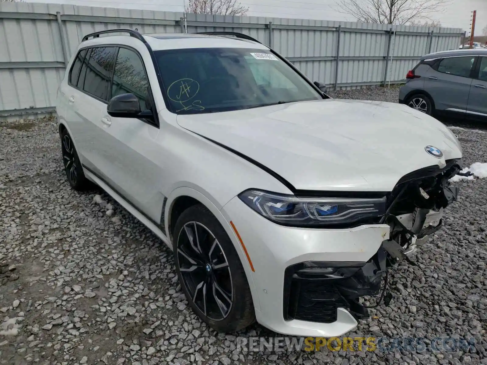 1 Photograph of a damaged car 5UXCW2C0XL9B48550 BMW X7 2020