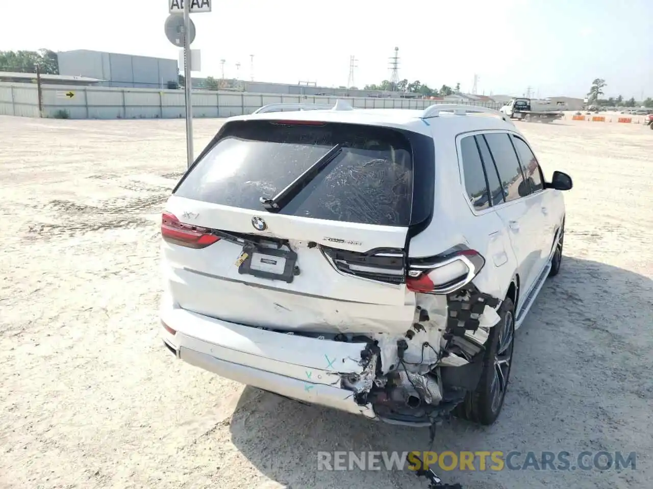 9 Photograph of a damaged car 5UXCW2C0XL9B92578 BMW X7 2020