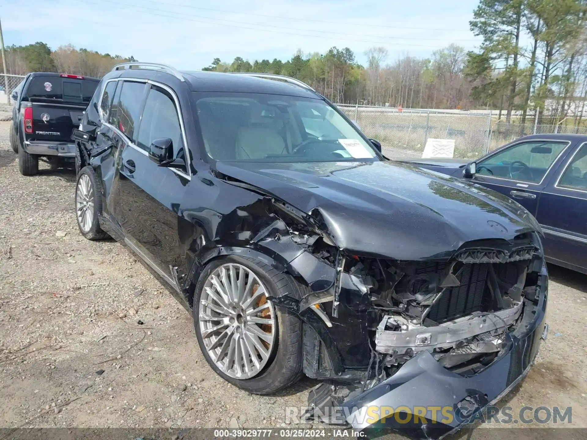 1 Photograph of a damaged car 5UXCW2C0XL9B99739 BMW X7 2020