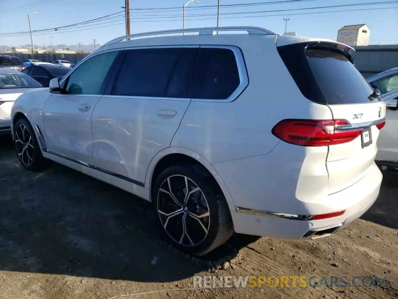 3 Photograph of a damaged car 5UXCW2C0XL9C05670 BMW X7 2020